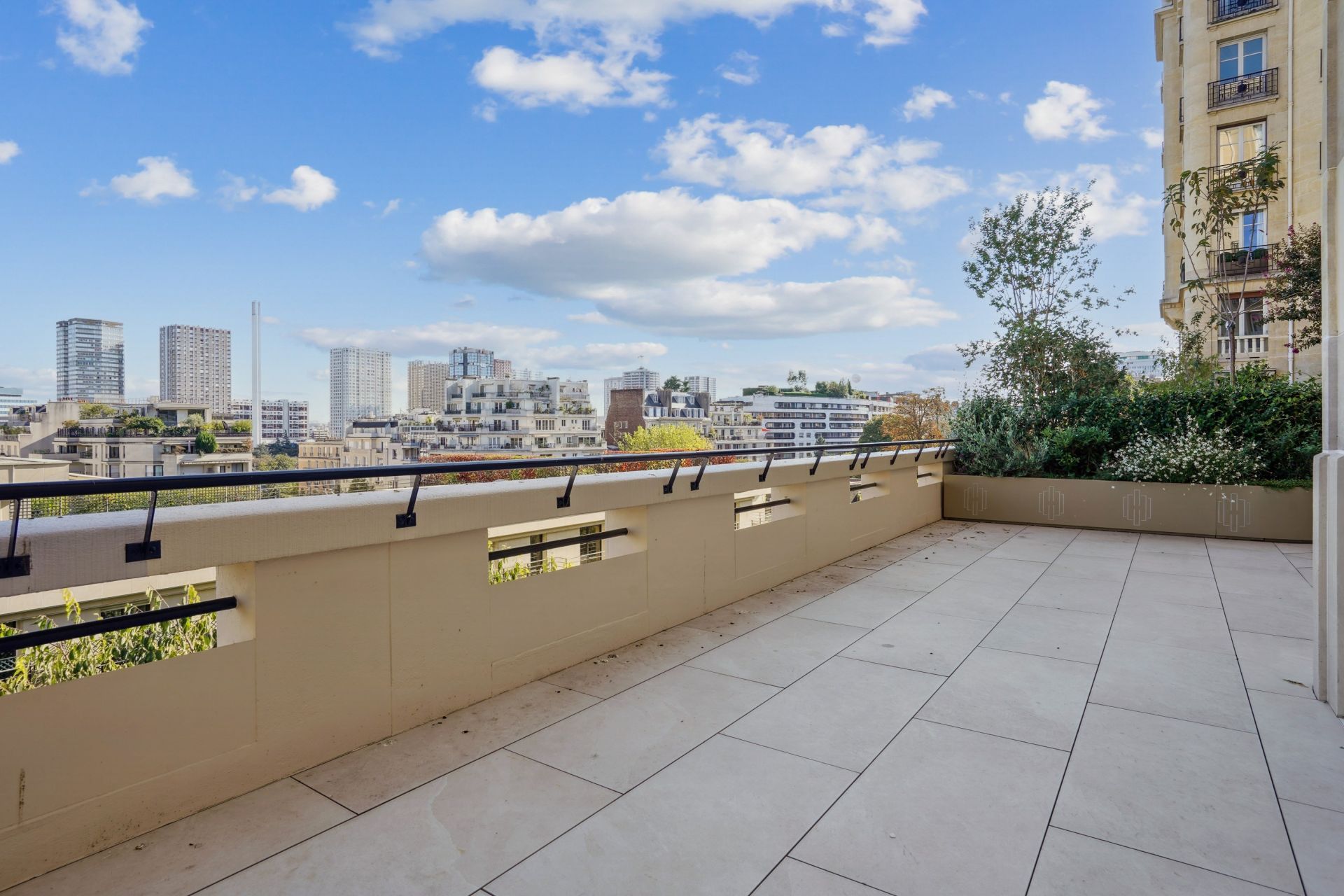 luxury apartment 4 Rooms for sale on PARIS (75016)