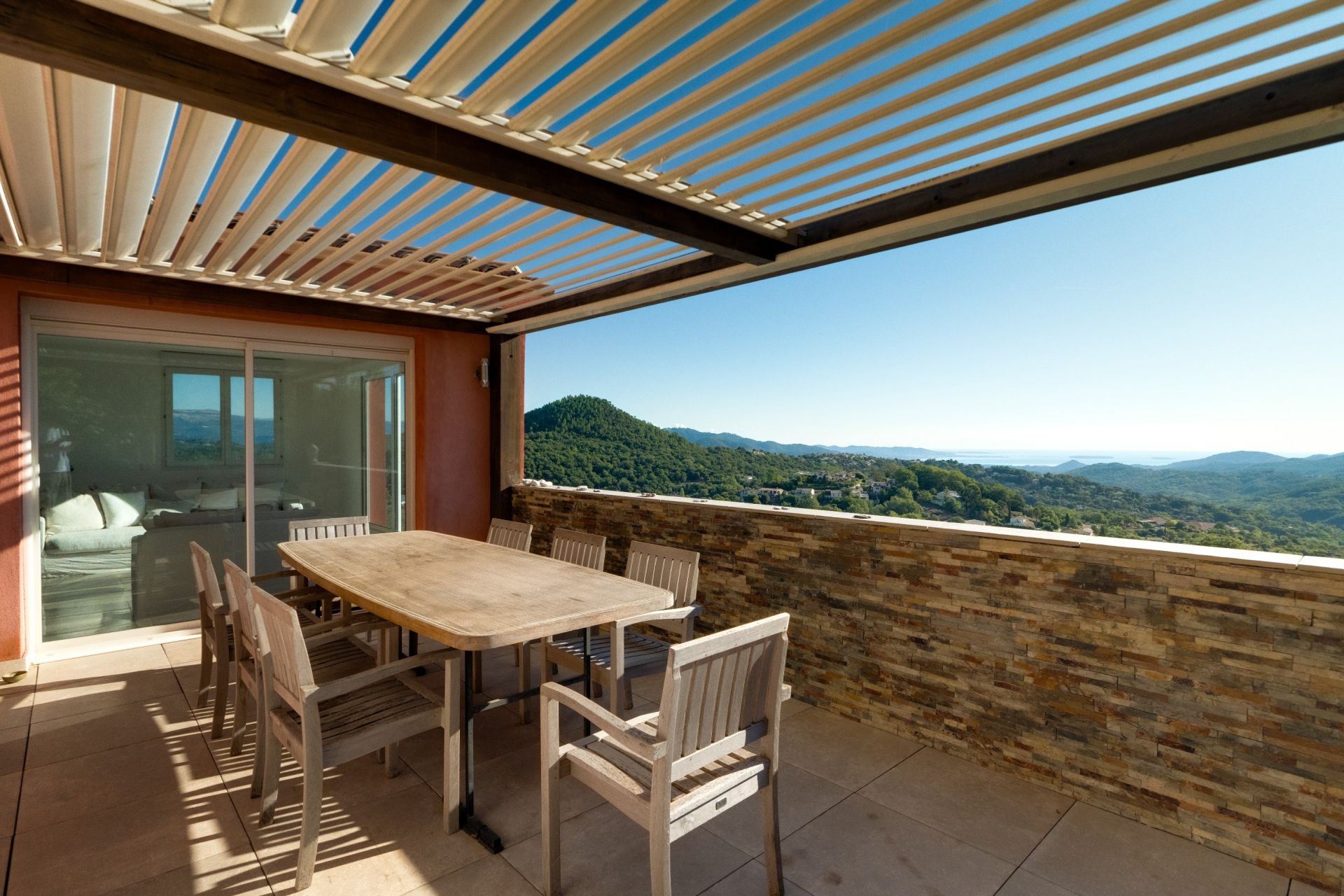 villa de luxe 5 Pièces en vente sur LES ADRETS DE L ESTEREL (83600)