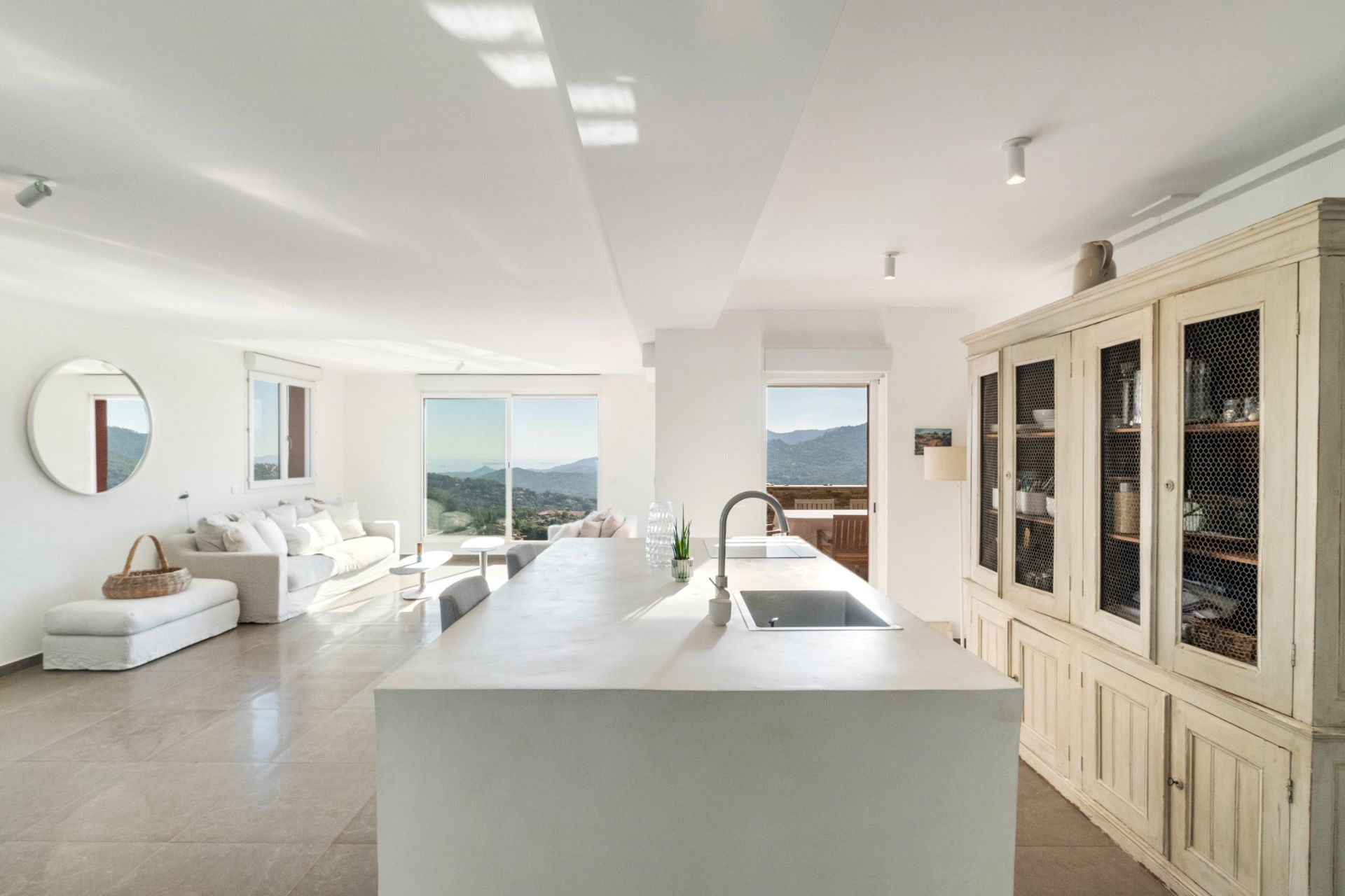 villa de luxe 5 Pièces en vente sur LES ADRETS DE L ESTEREL (83600)