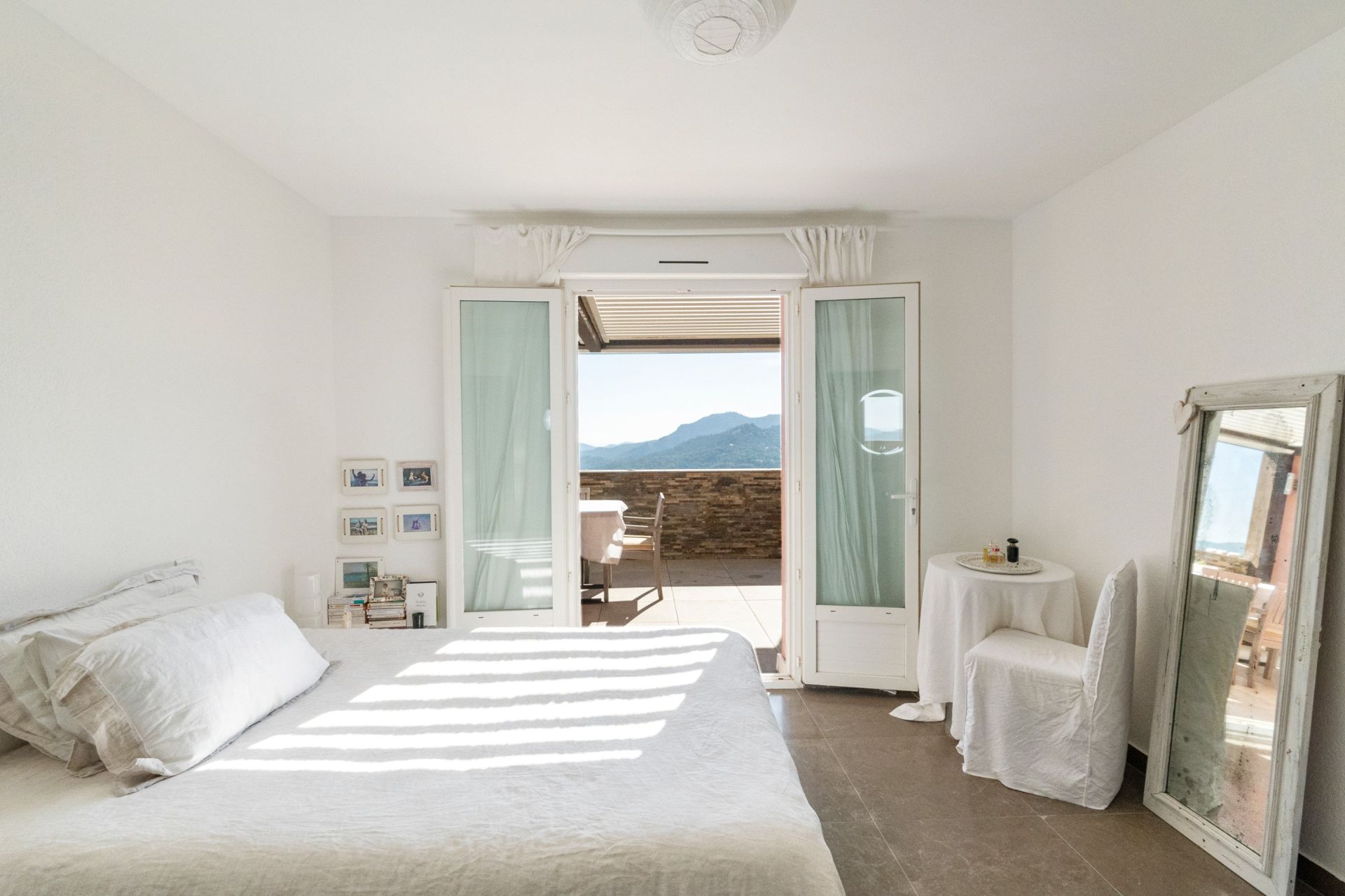 villa de luxe 5 Pièces en vente sur LES ADRETS DE L ESTEREL (83600)