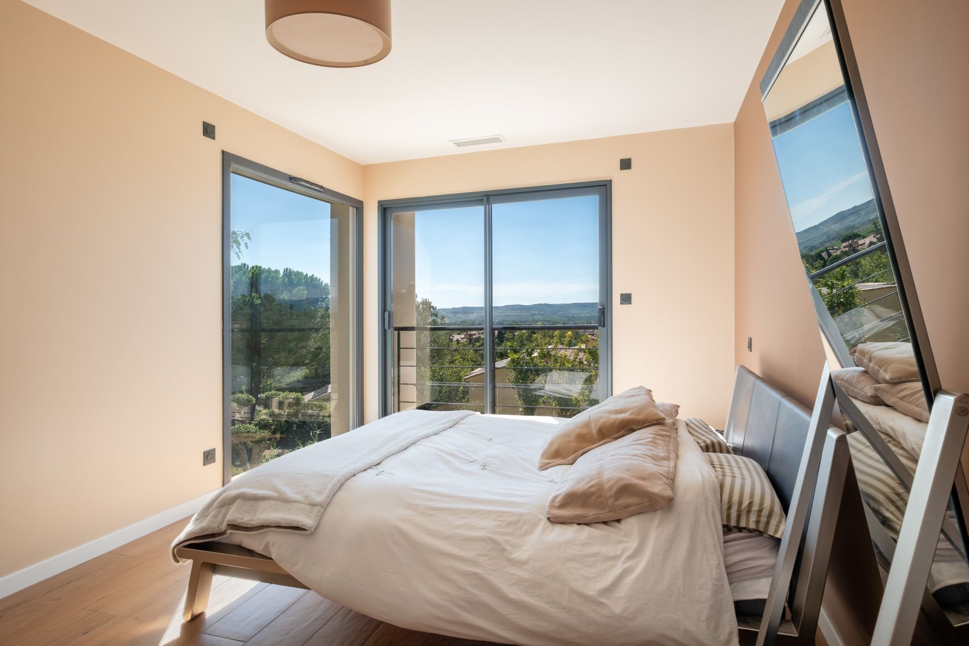 luxury house 5 Rooms for sale on BEZIERS (34500)