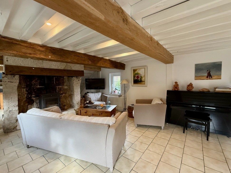 Norman house 8 Rooms for sale on PONT L EVEQUE (14130)