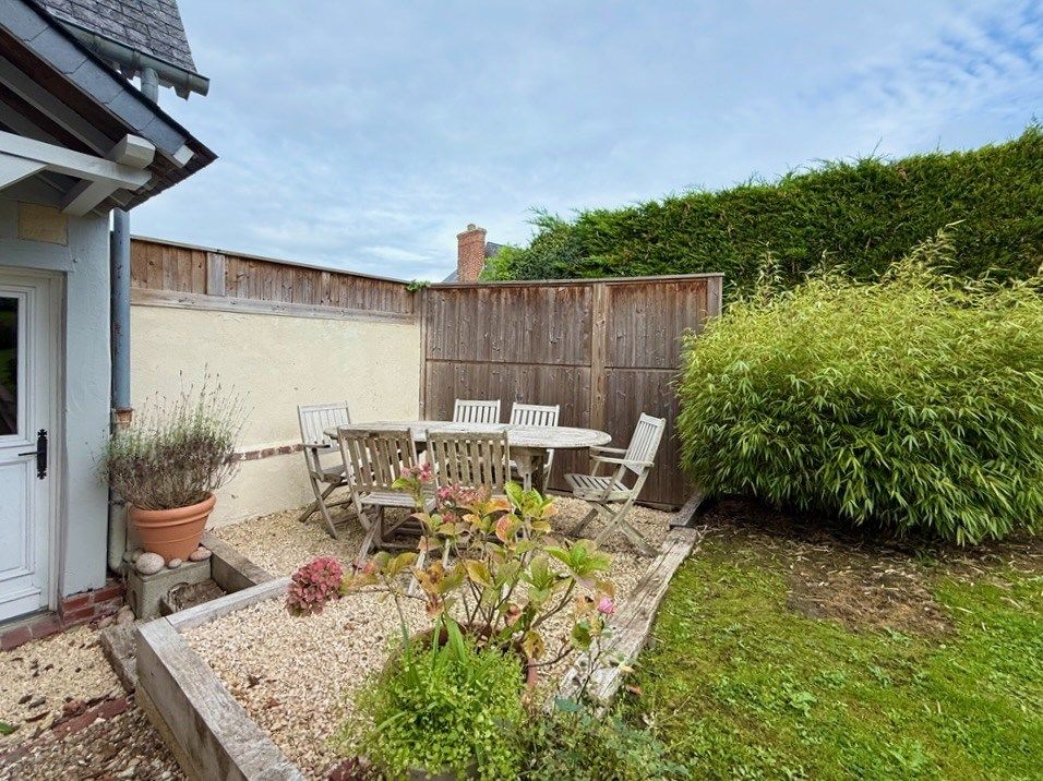 Norman house 8 Rooms for sale on PONT L EVEQUE (14130)