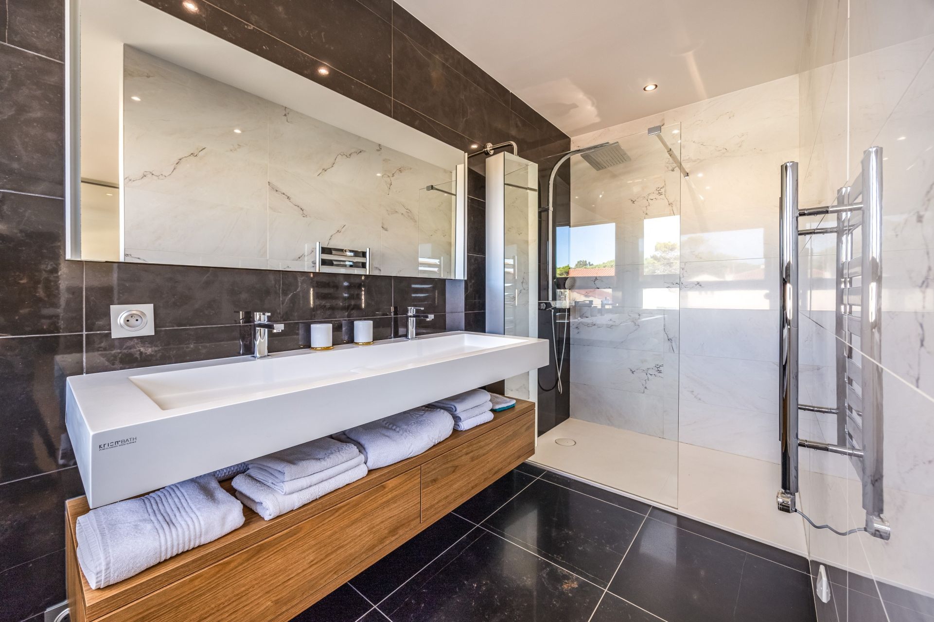 luxury house 4 Rooms for sale on ST CYPRIEN PLAGE (66750)