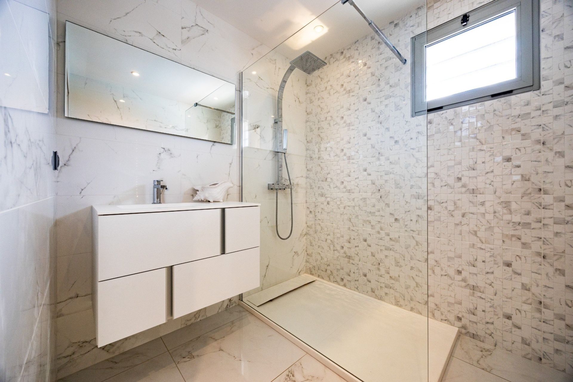 luxury house 4 Rooms for sale on ST CYPRIEN PLAGE (66750)