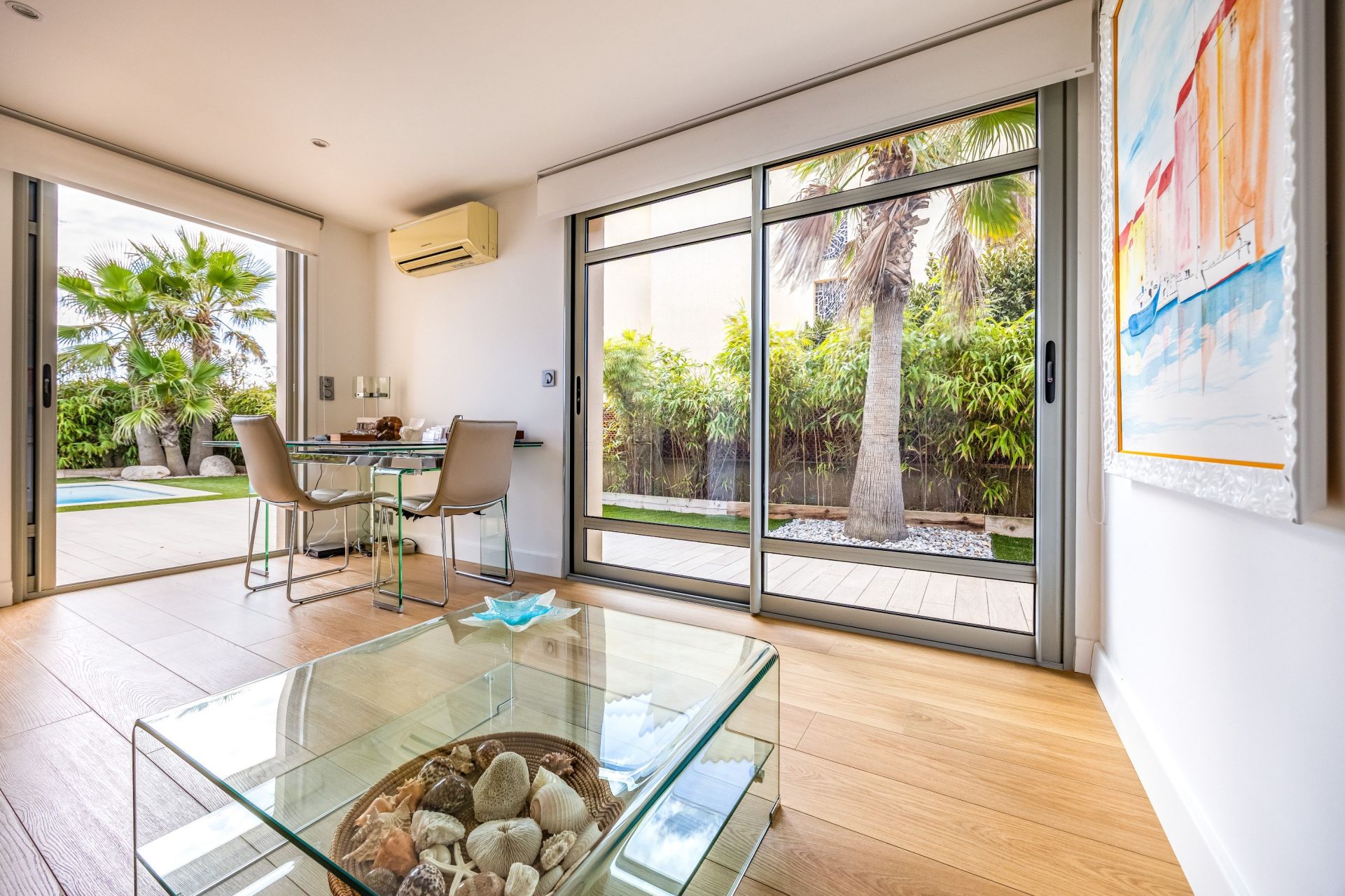 luxury house 4 Rooms for sale on ST CYPRIEN PLAGE (66750)