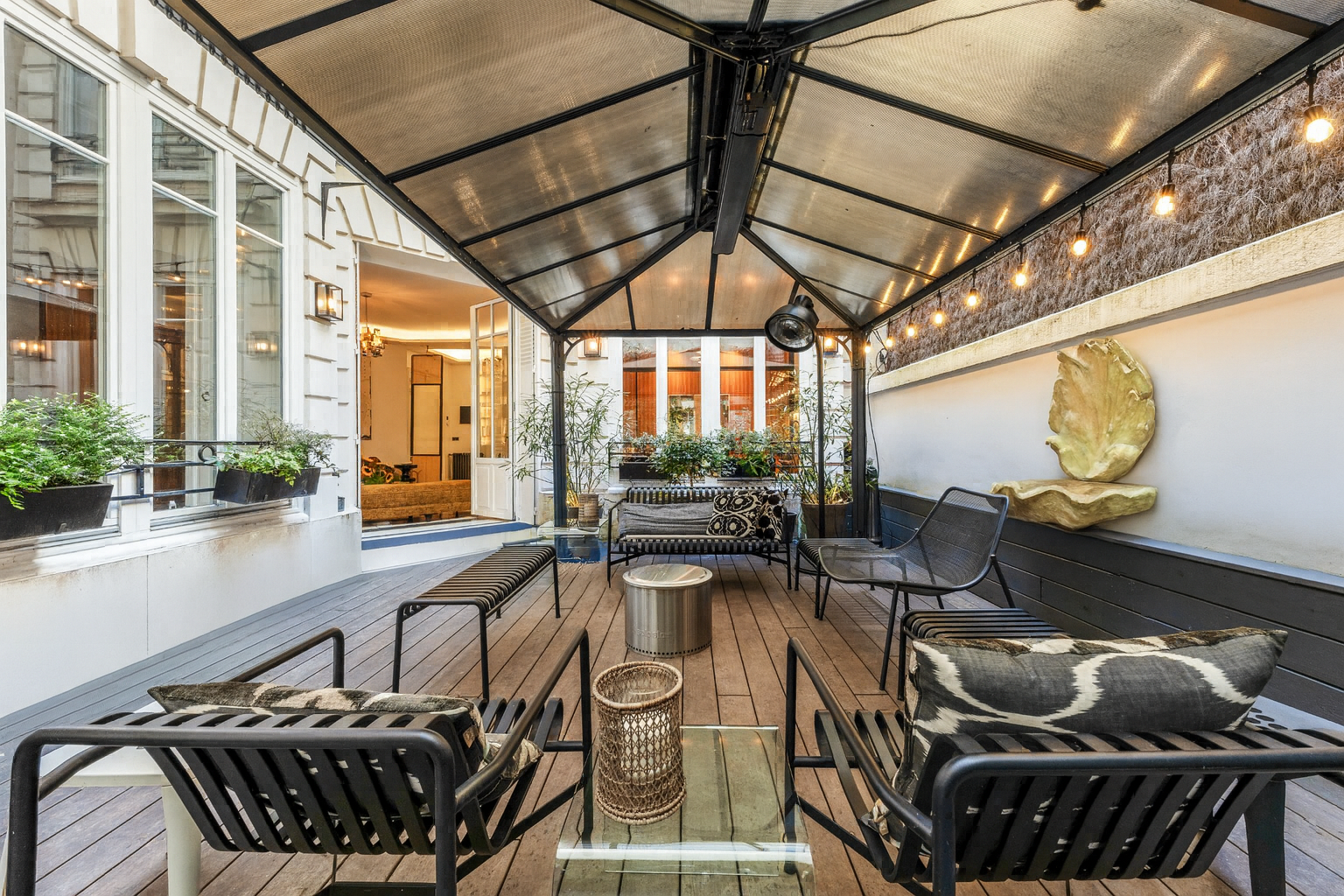 luxury apartment 5 Rooms for sale on PARIS (75008)