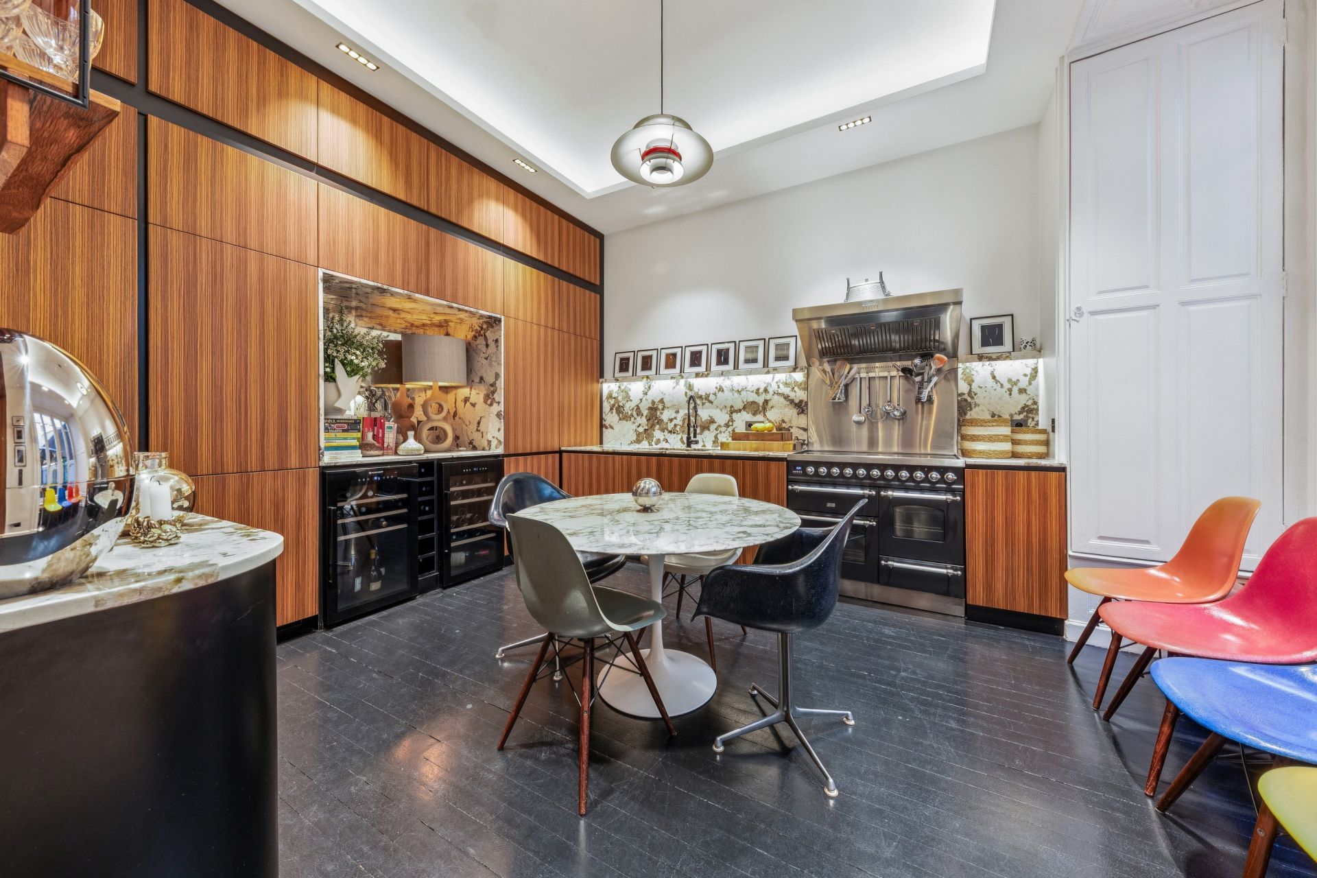 luxury apartment 5 Rooms for sale on PARIS (75008)