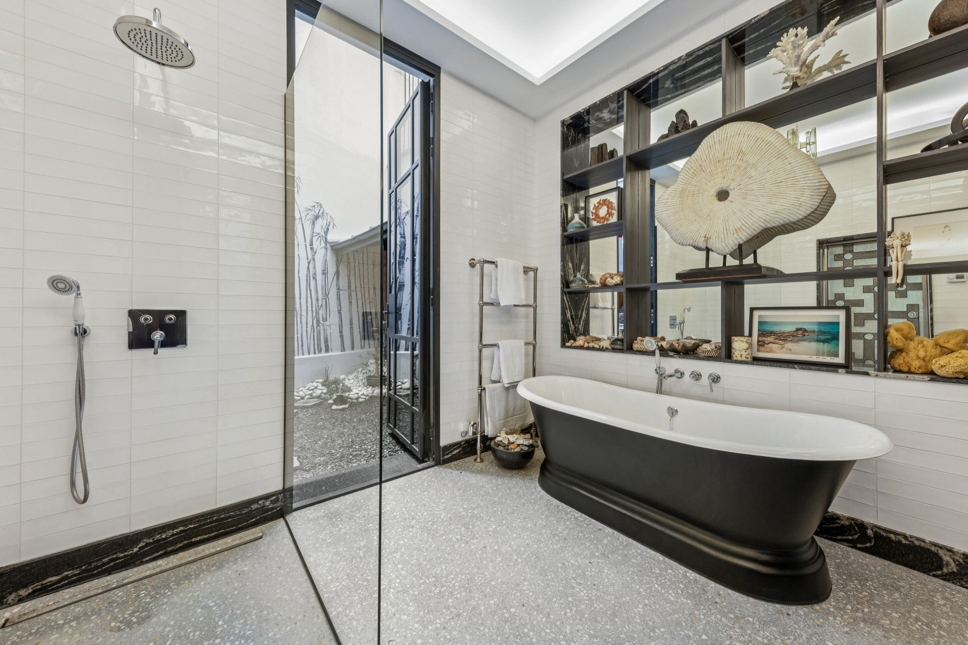 luxury apartment 5 Rooms for sale on PARIS (75008)