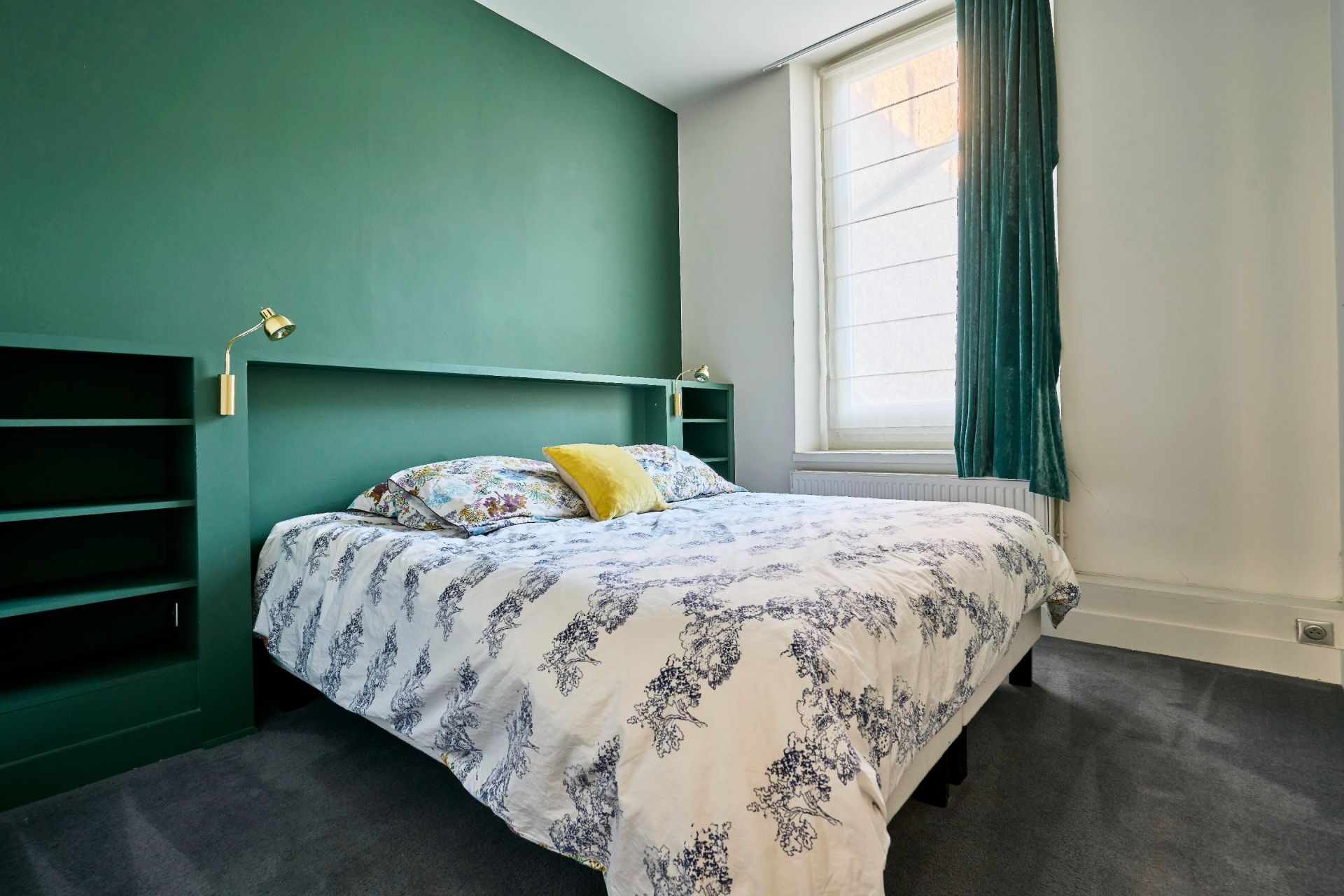 luxury apartment 5 Rooms for sale on LILLE (59000)