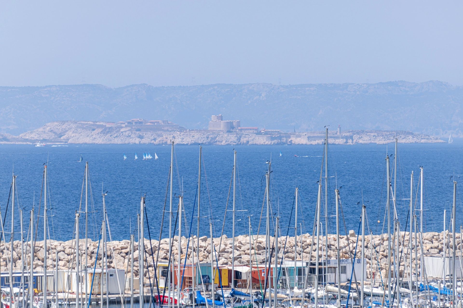 luxury house 6 Rooms for sale on MARSEILLE (13008)