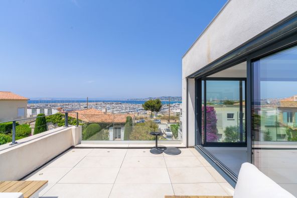 Sale Luxury house Marseille 8 6 Rooms 315 m²