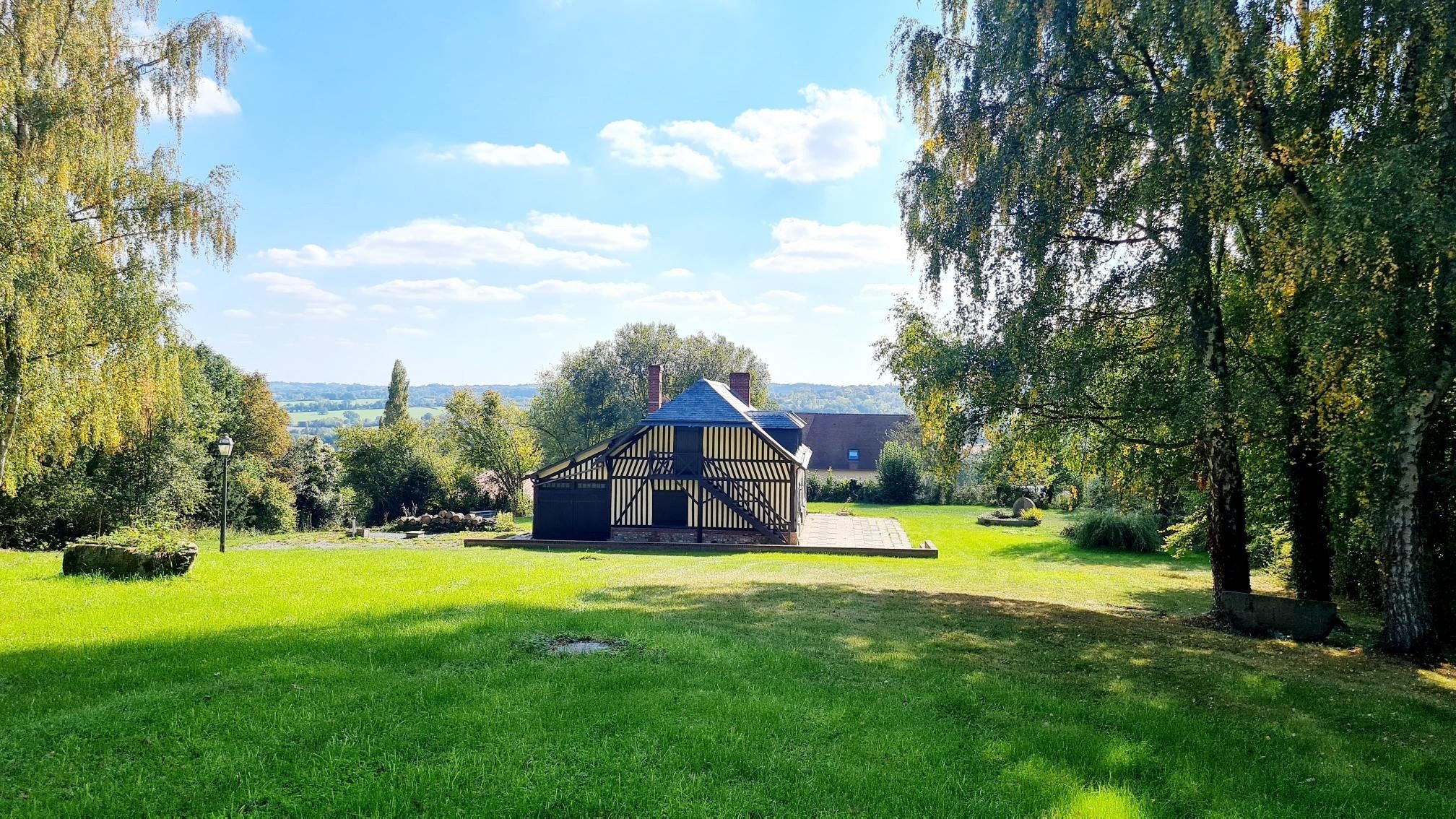 luxury house 6 Rooms for sale on PONT L EVEQUE (14130)