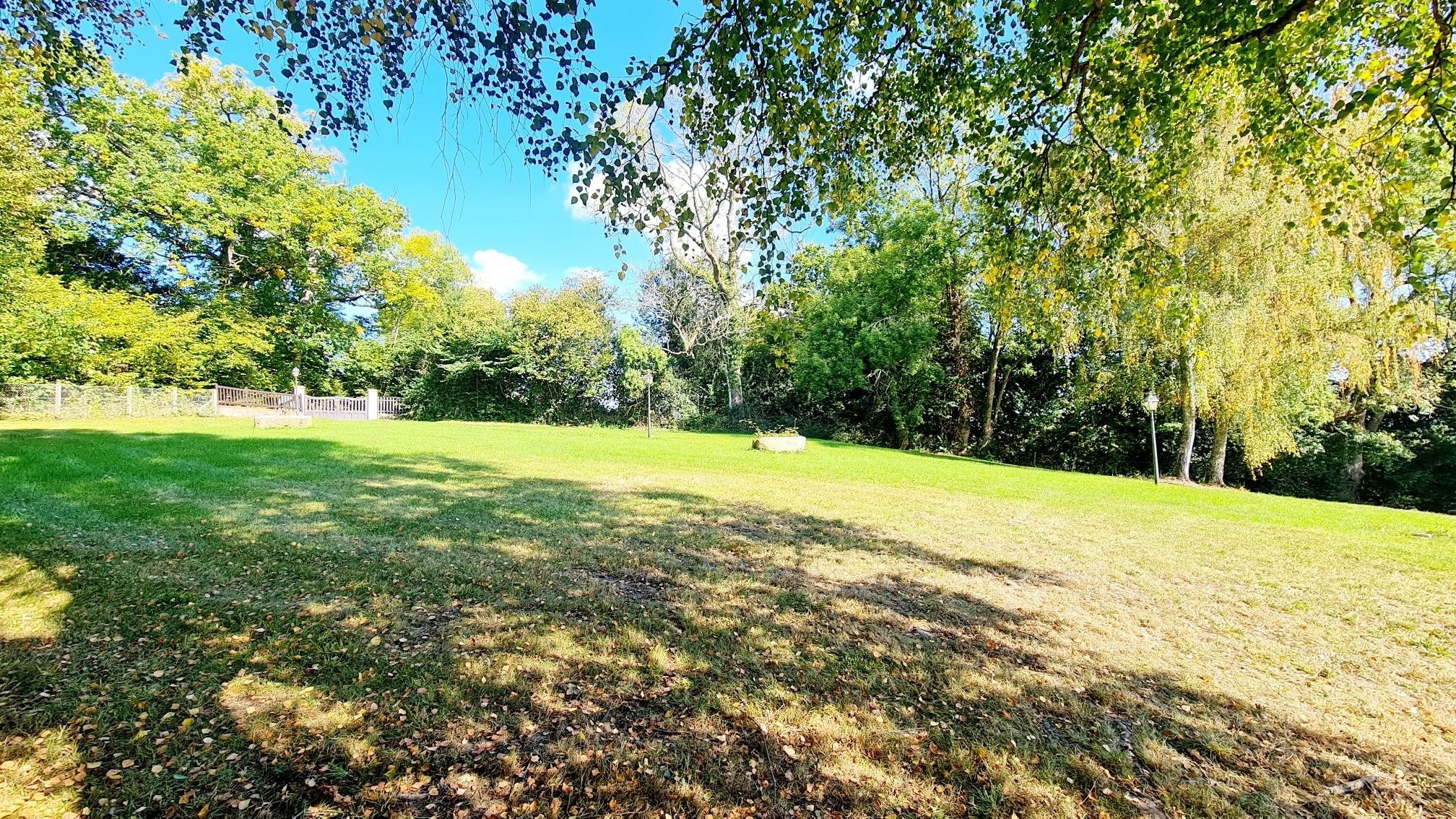 luxury house 6 Rooms for sale on PONT L EVEQUE (14130)