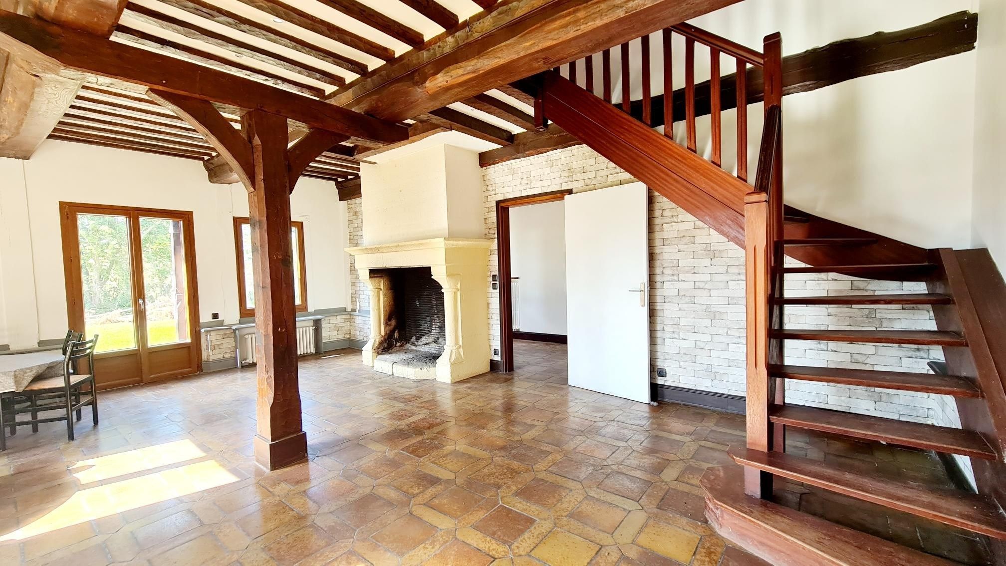 luxury house 6 Rooms for sale on PONT L EVEQUE (14130)