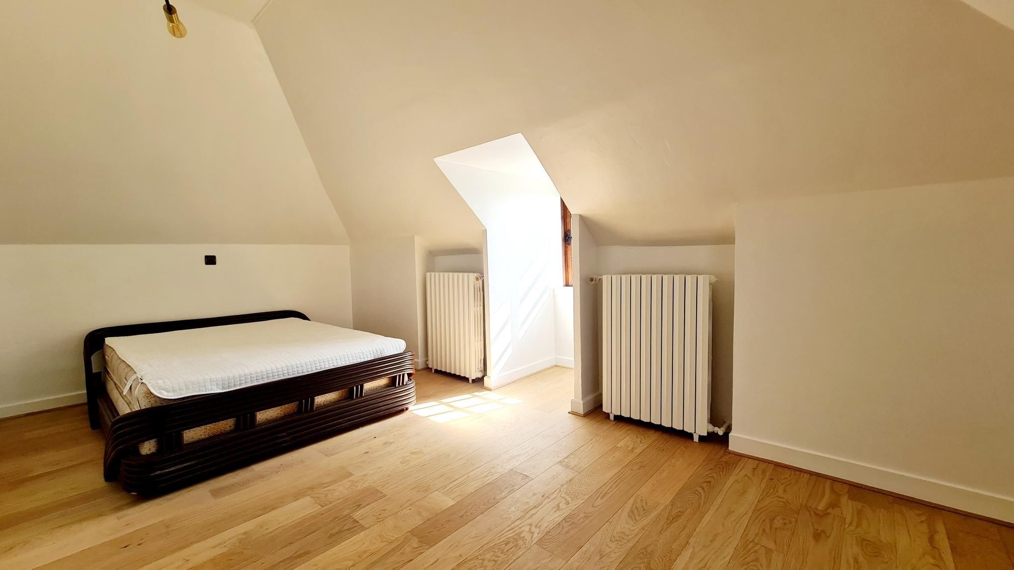 luxury house 6 Rooms for sale on PONT L EVEQUE (14130)