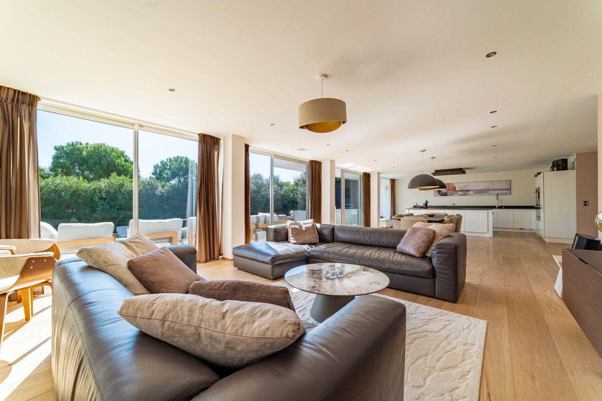 luxury house 7 Rooms for sale on SETE (34200)