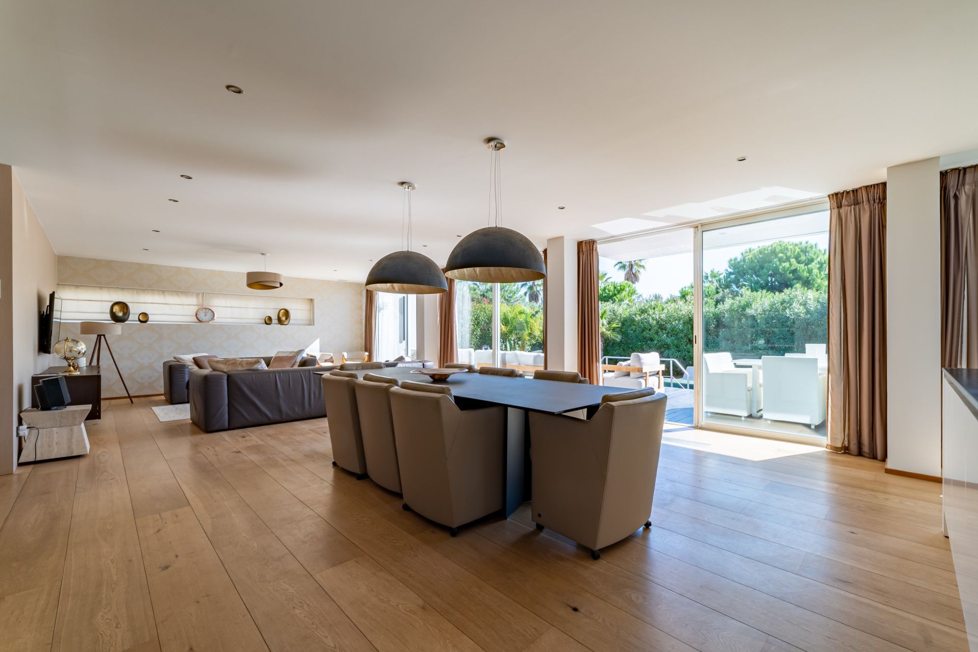 luxury house 7 Rooms for sale on SETE (34200)