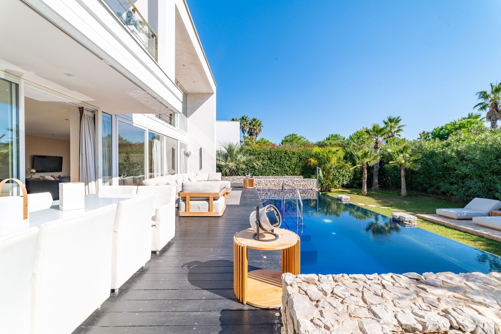 luxury house 7 Rooms for sale on SETE (34200)