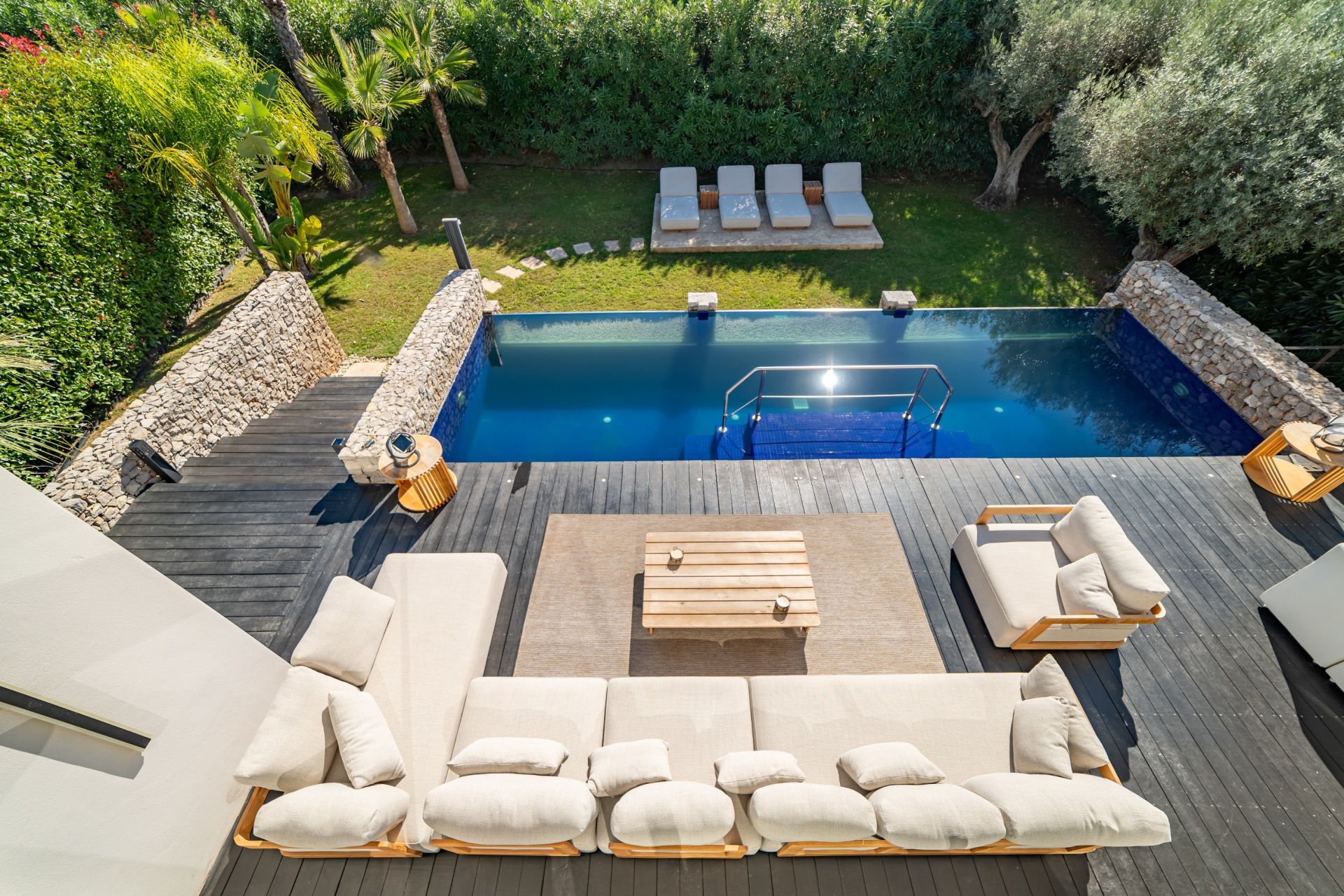 luxury house 7 Rooms for sale on SETE (34200)