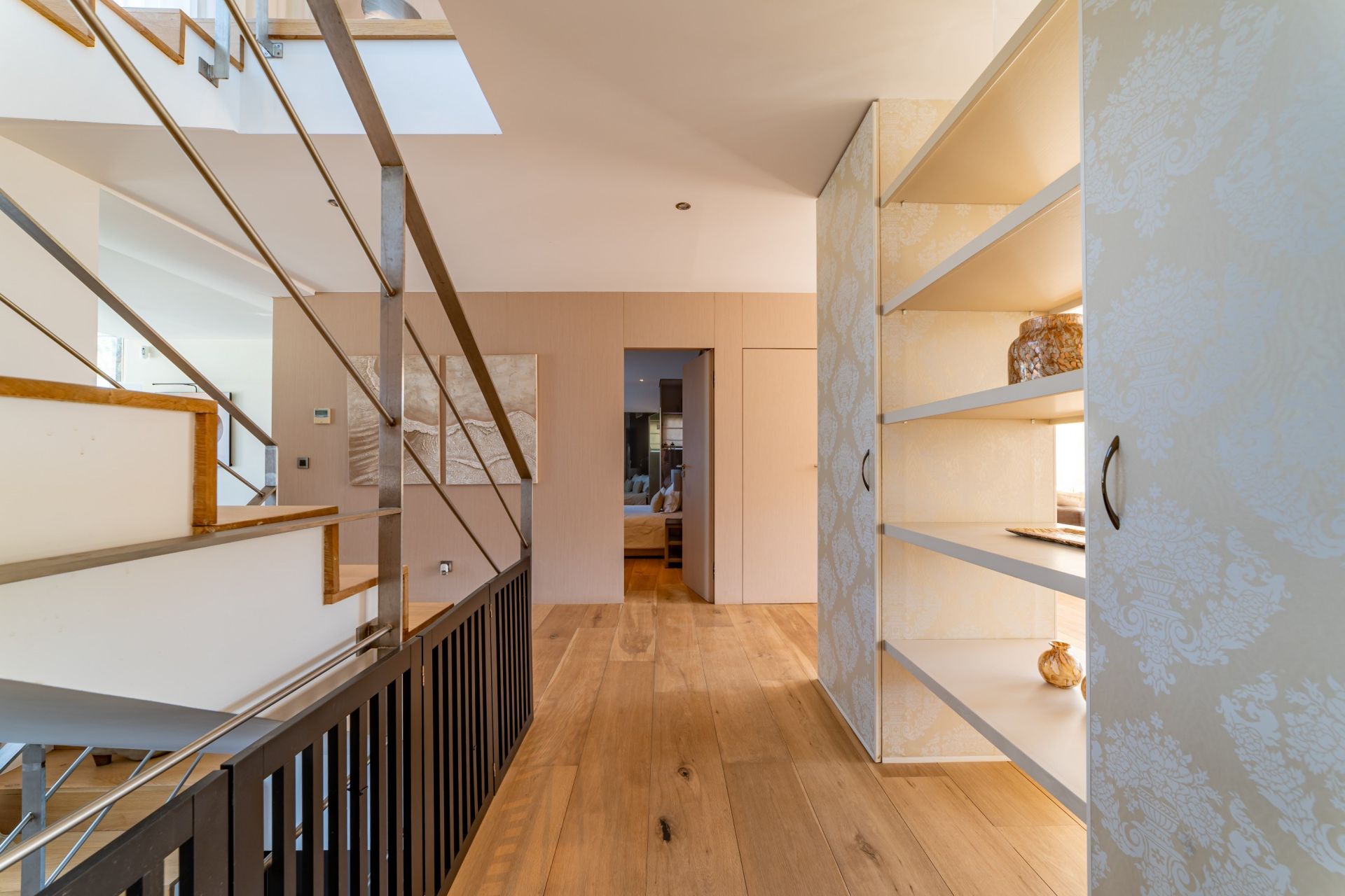 luxury house 7 Rooms for sale on SETE (34200)