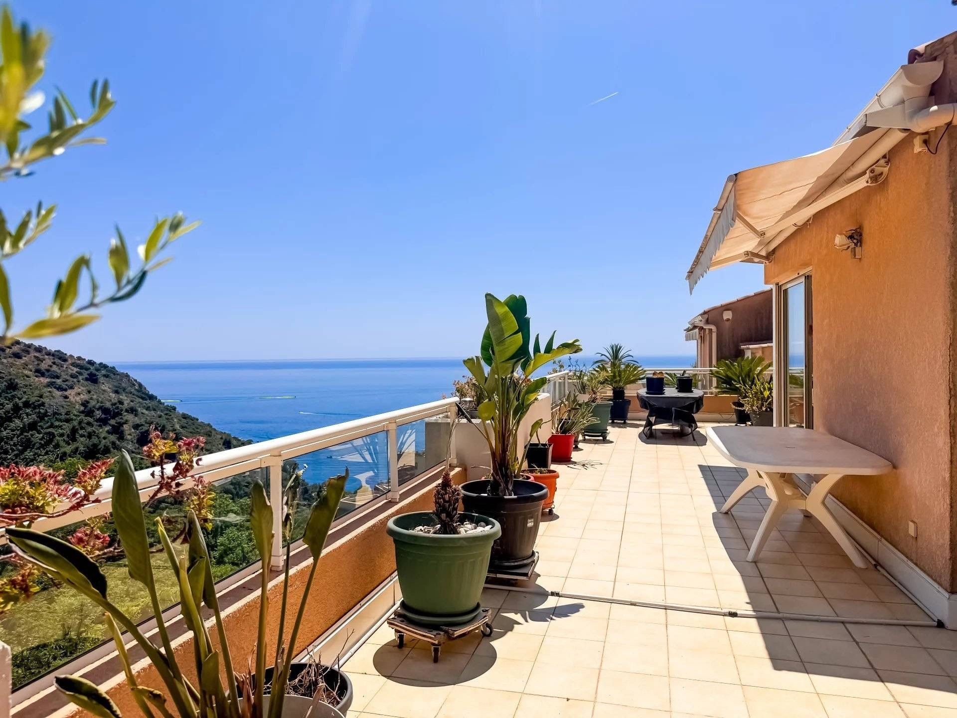 duplex de luxe 4 Pièces en vente sur EZE (06360)