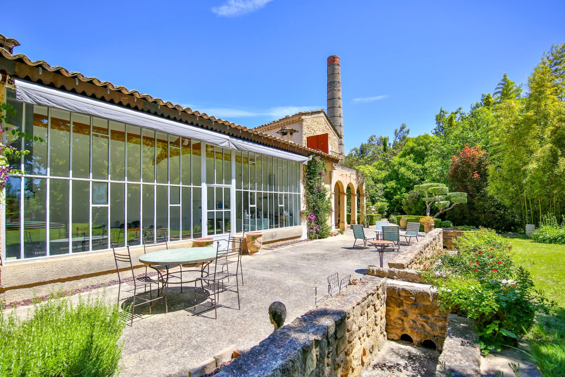 luxury house 12 Rooms for sale on ALTHEN DES PALUDS (84210)