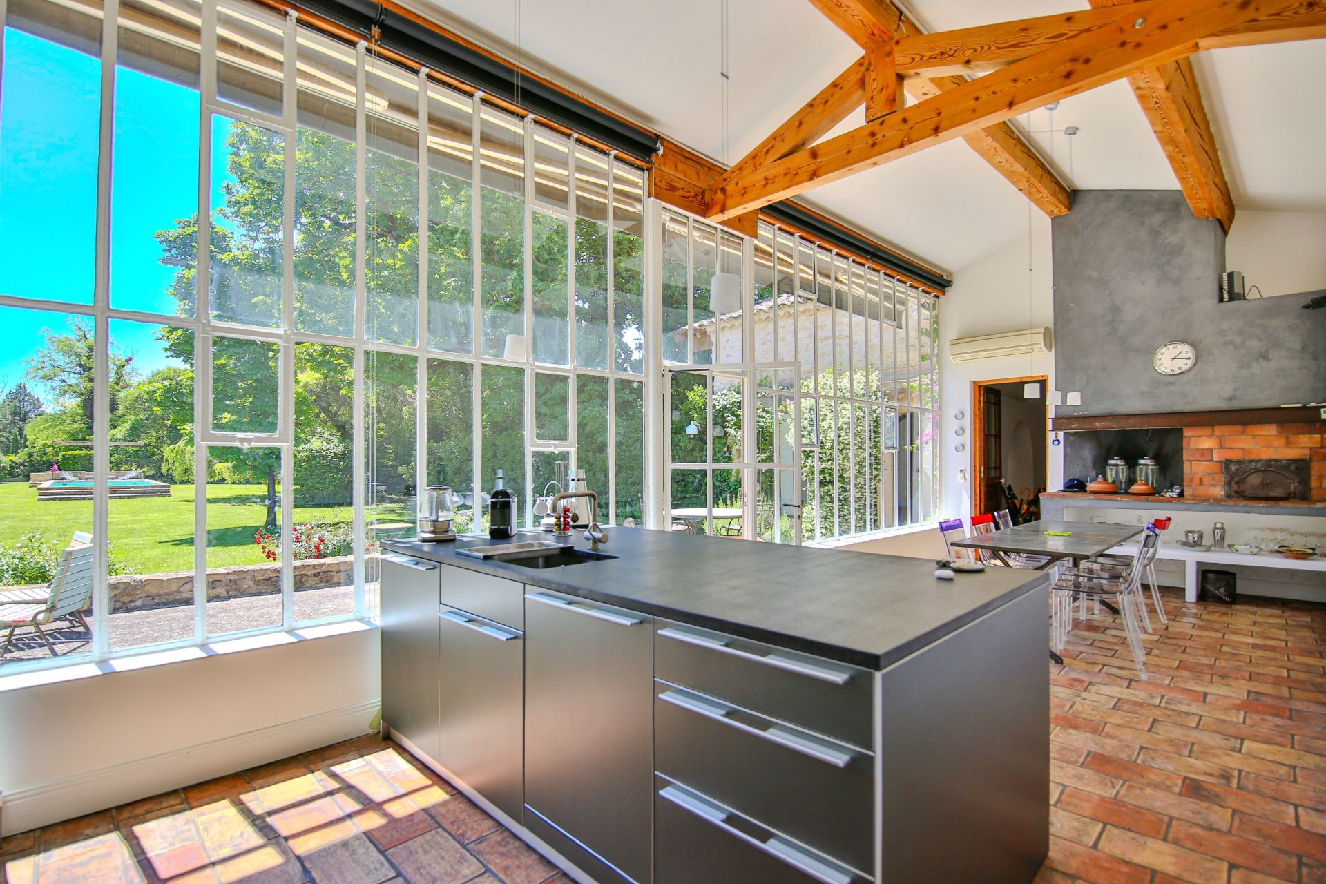luxury house 12 Rooms for sale on ALTHEN DES PALUDS (84210)