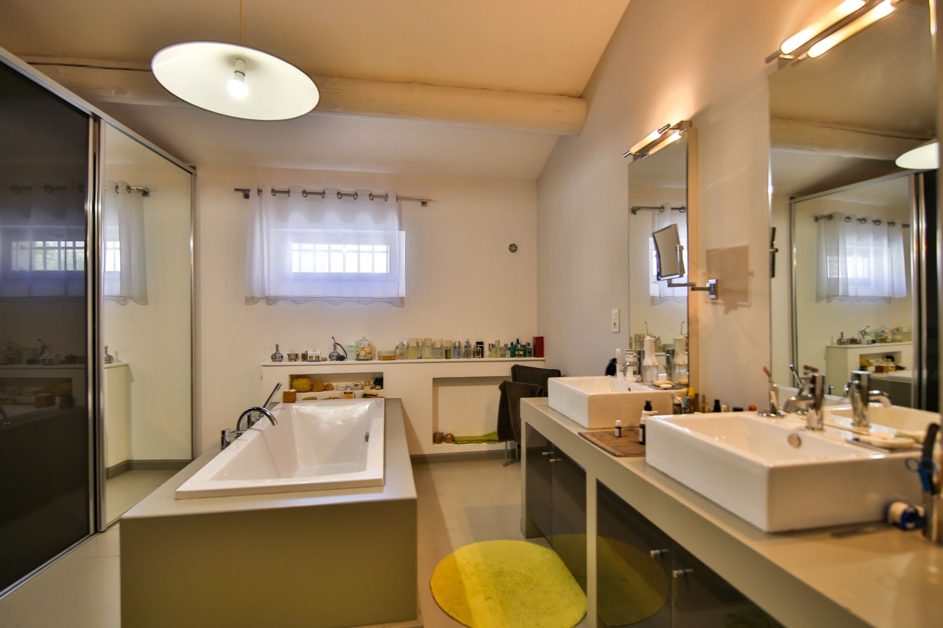 luxury house 12 Rooms for sale on ALTHEN DES PALUDS (84210)