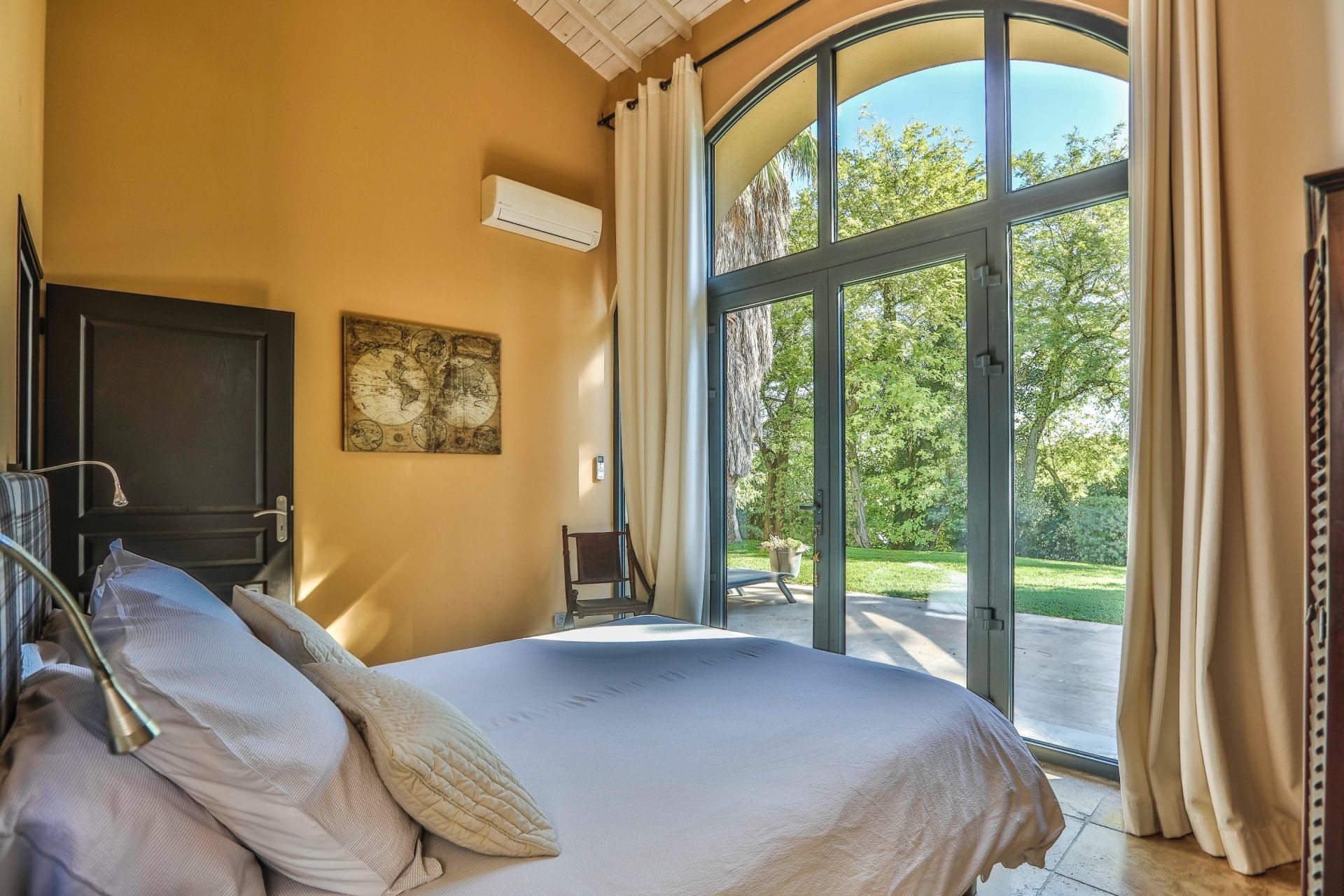 propriété de luxe 21 Pièces en vente sur LORIOL DU COMTAT (84870)
