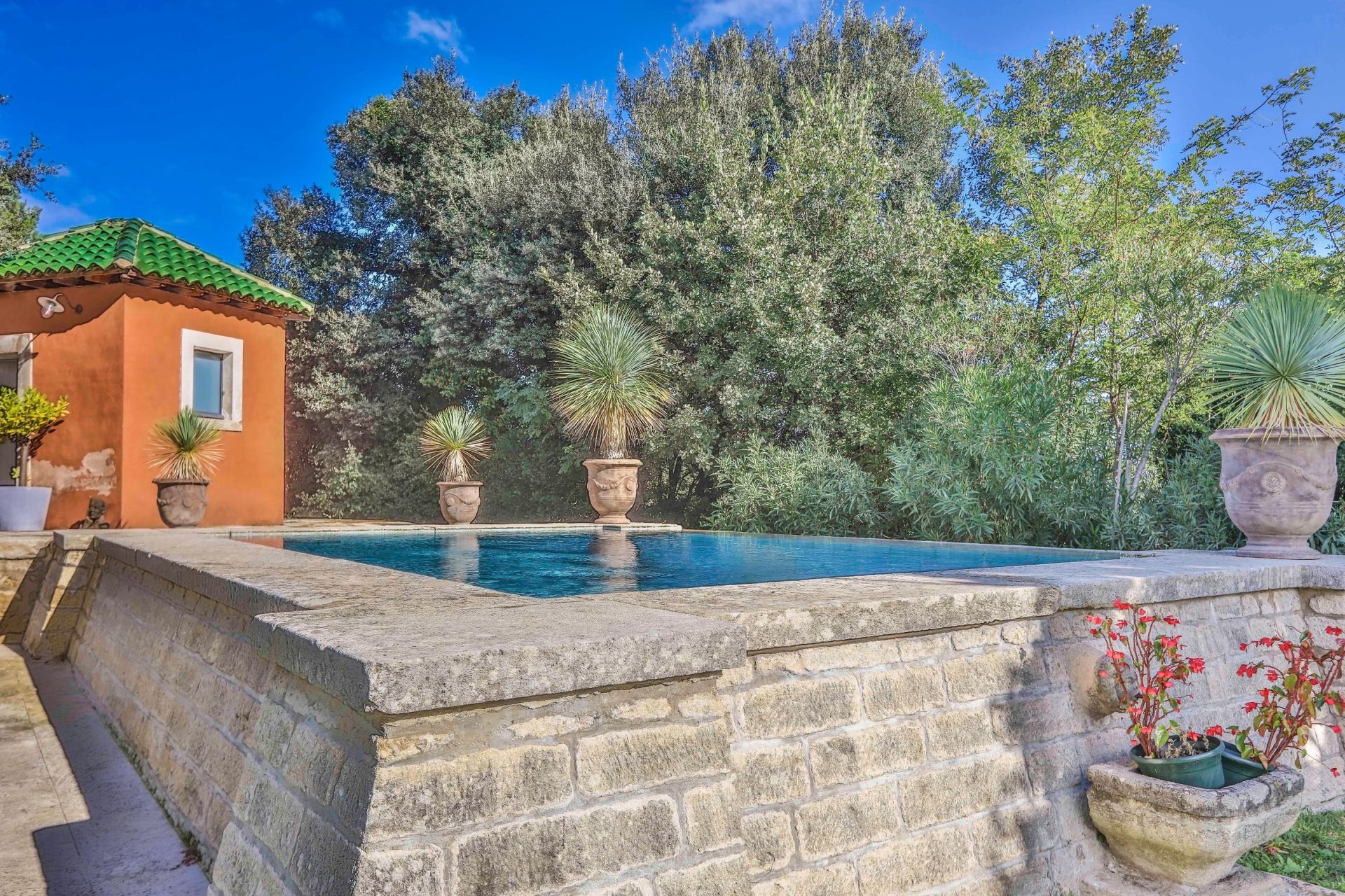 propriété de luxe 21 Pièces en vente sur LORIOL DU COMTAT (84870)