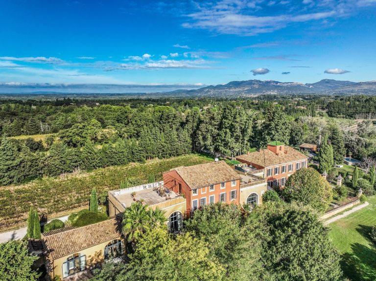 propriété de luxe 21 Pièces en vente sur LORIOL DU COMTAT (84870)