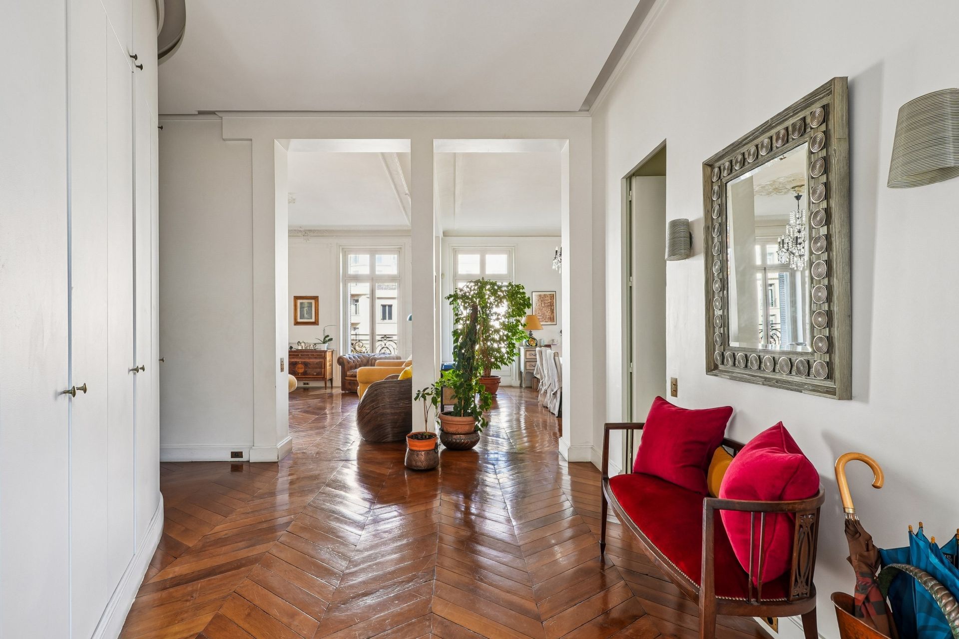 luxury apartment 5 Rooms for sale on PARIS (75008)