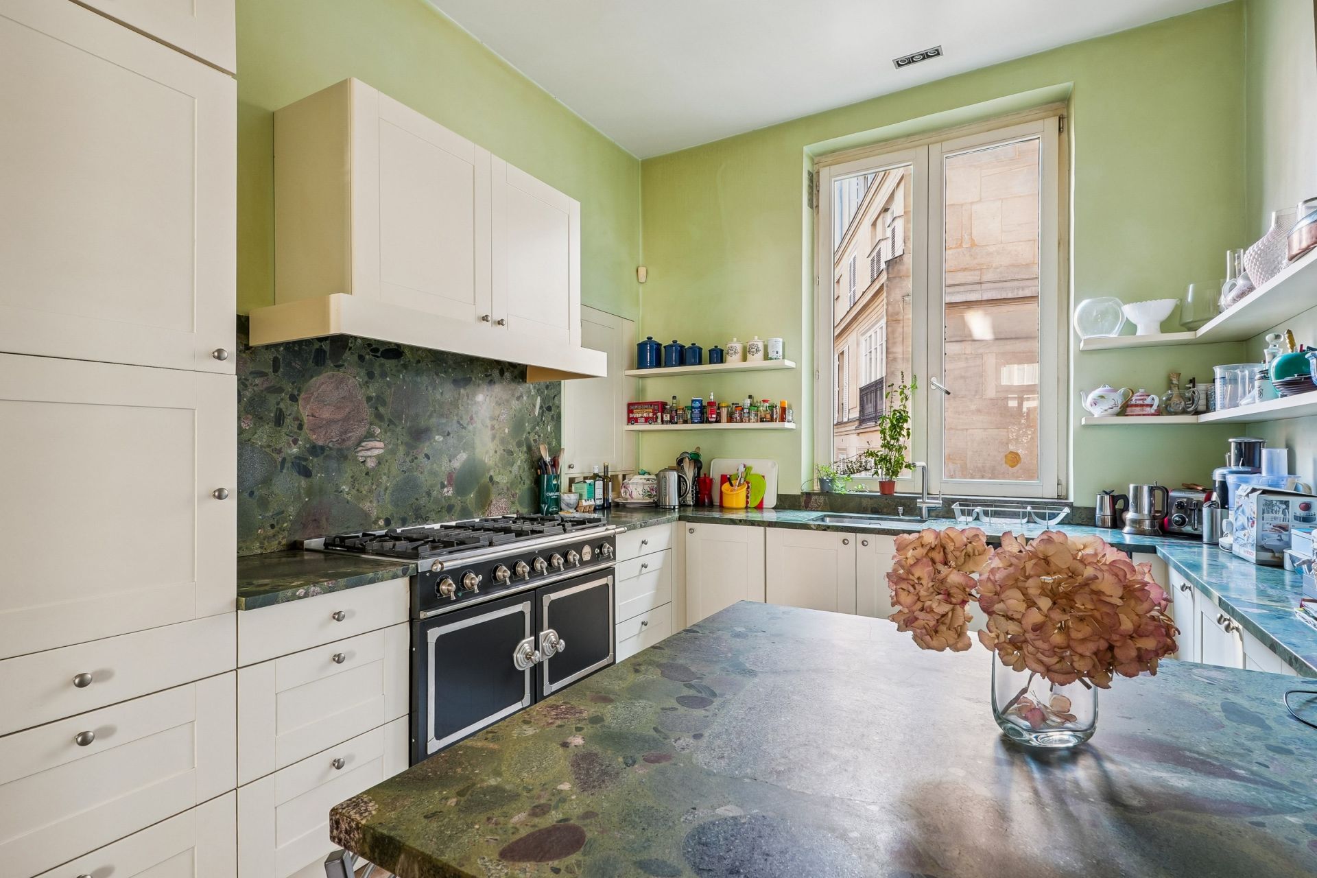 luxury apartment 5 Rooms for sale on PARIS (75008)