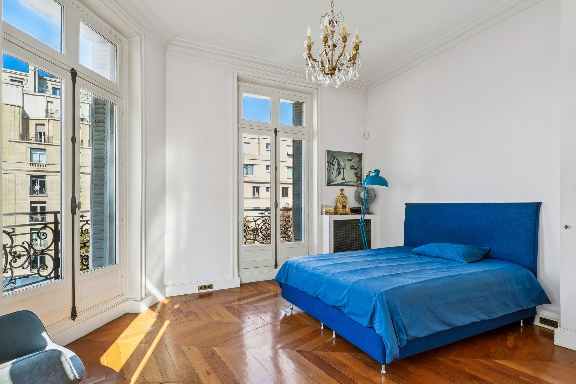 luxury apartment 5 Rooms for sale on PARIS (75008)