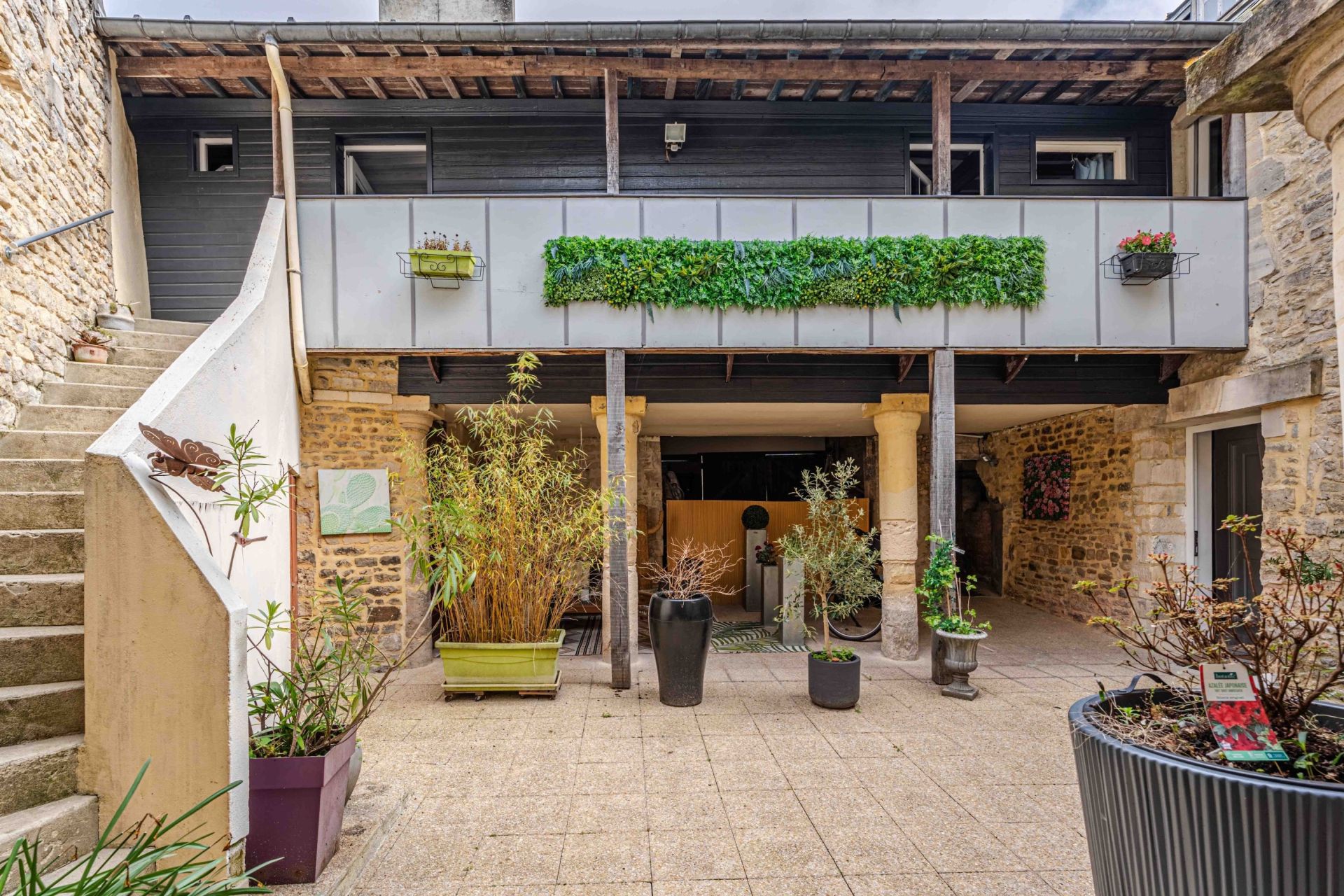 luxury house 15 Rooms for sale on BAYEUX (14400)