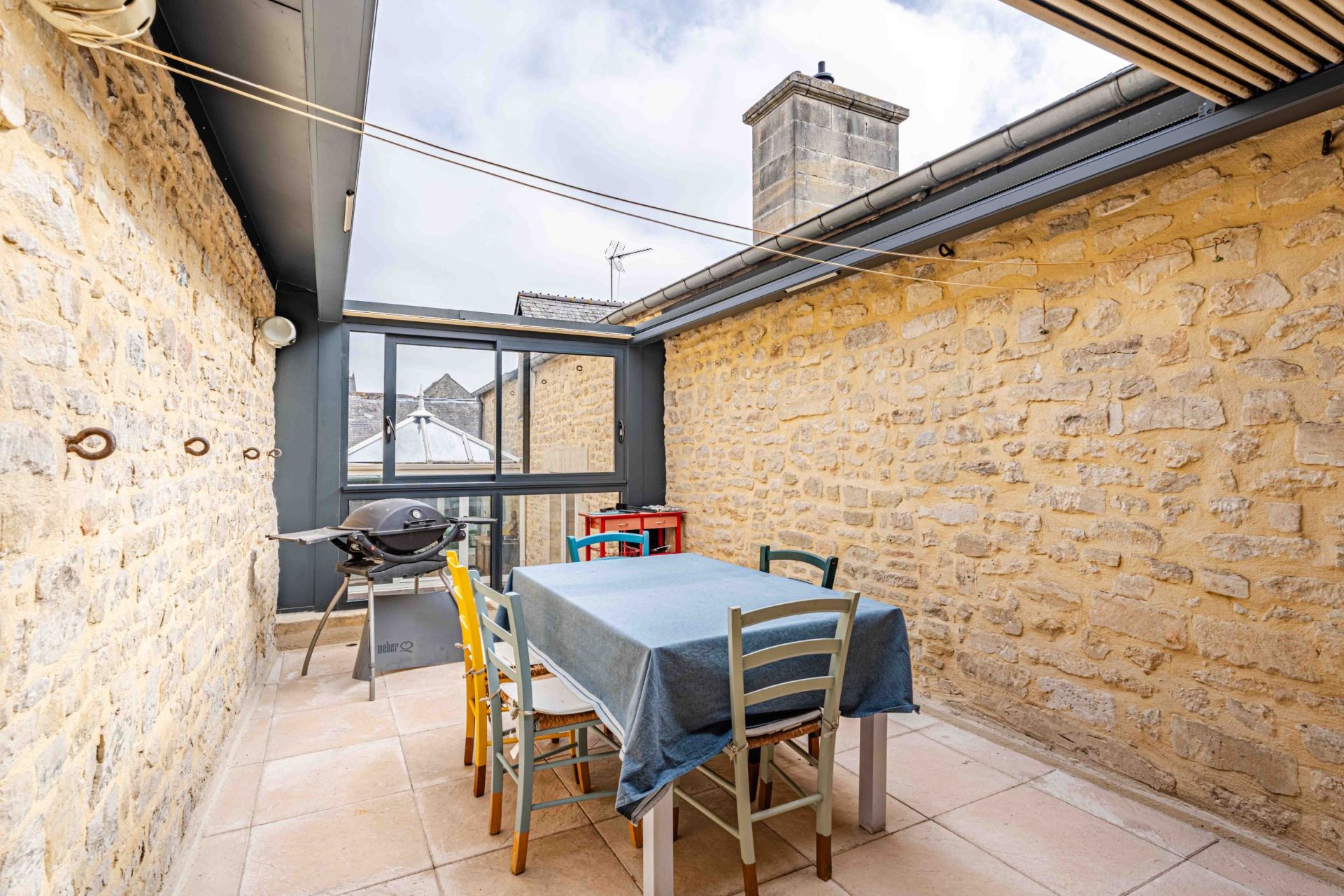 luxury house 15 Rooms for sale on BAYEUX (14400)