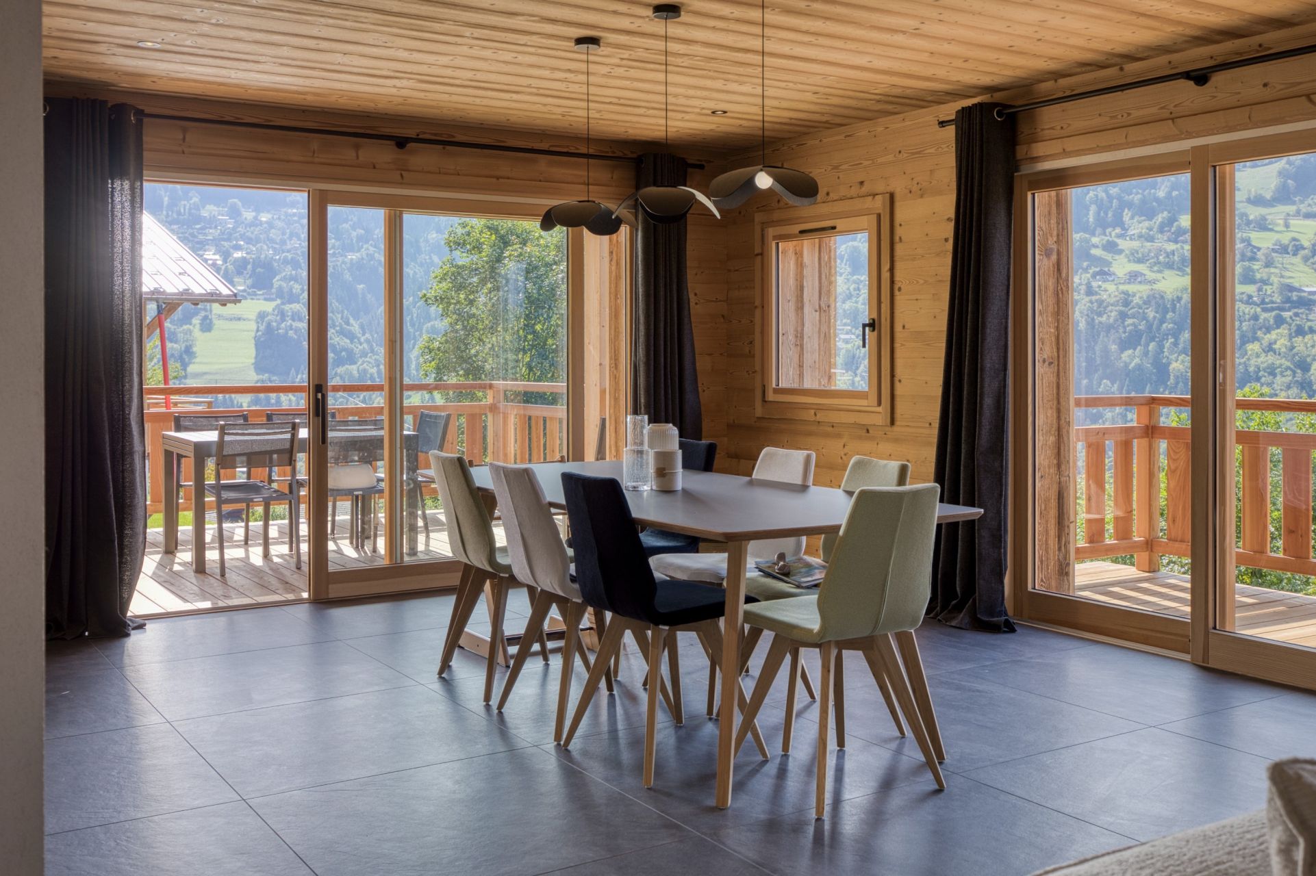 luxury chalet 6 Rooms for sale on ST GERVAIS LES BAINS (74170)