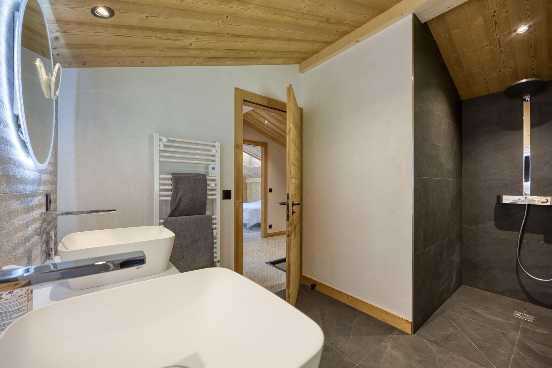 luxury chalet 6 Rooms for sale on ST GERVAIS LES BAINS (74170)