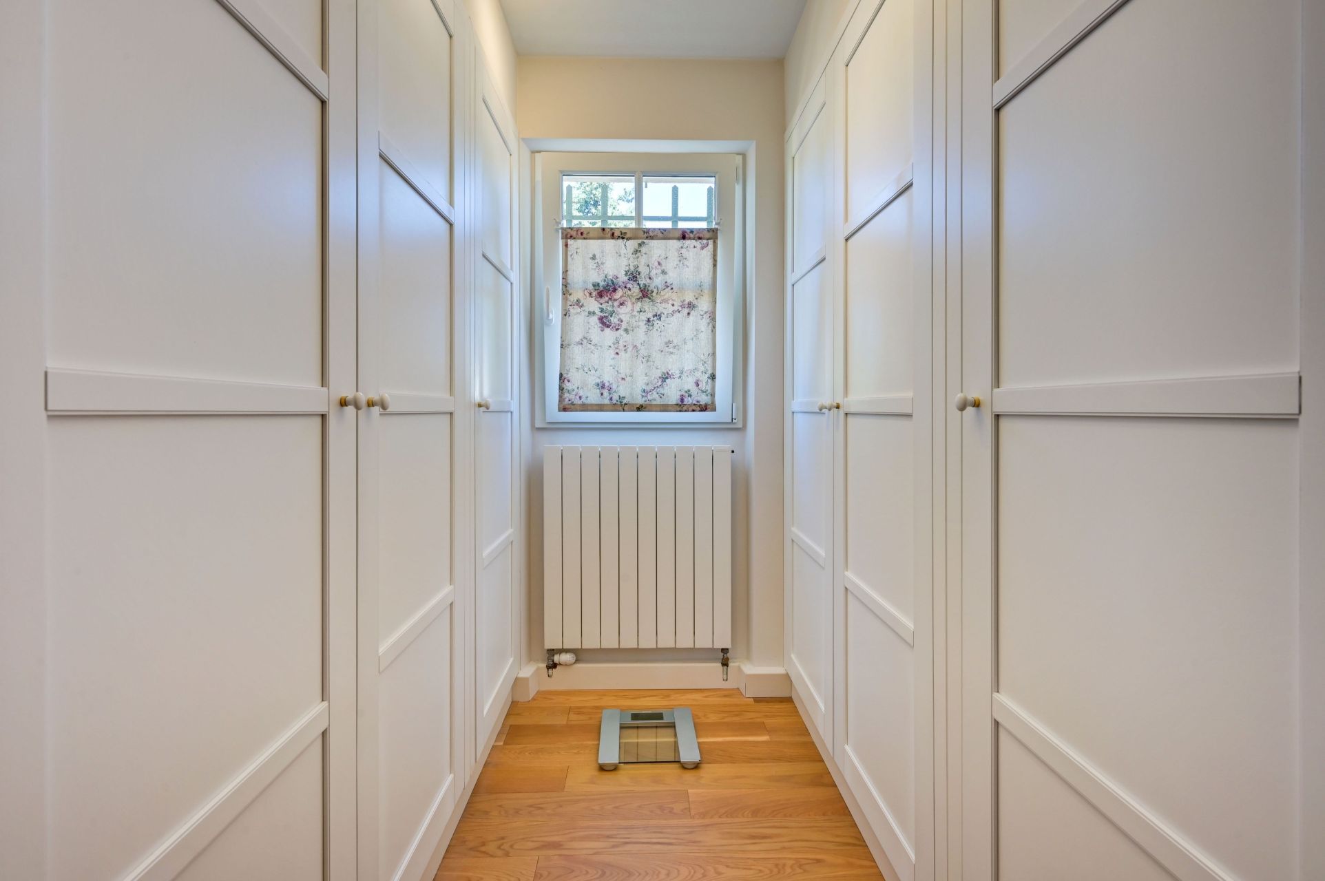 luxury house 8 Rooms for sale on AIX EN PROVENCE (13090)