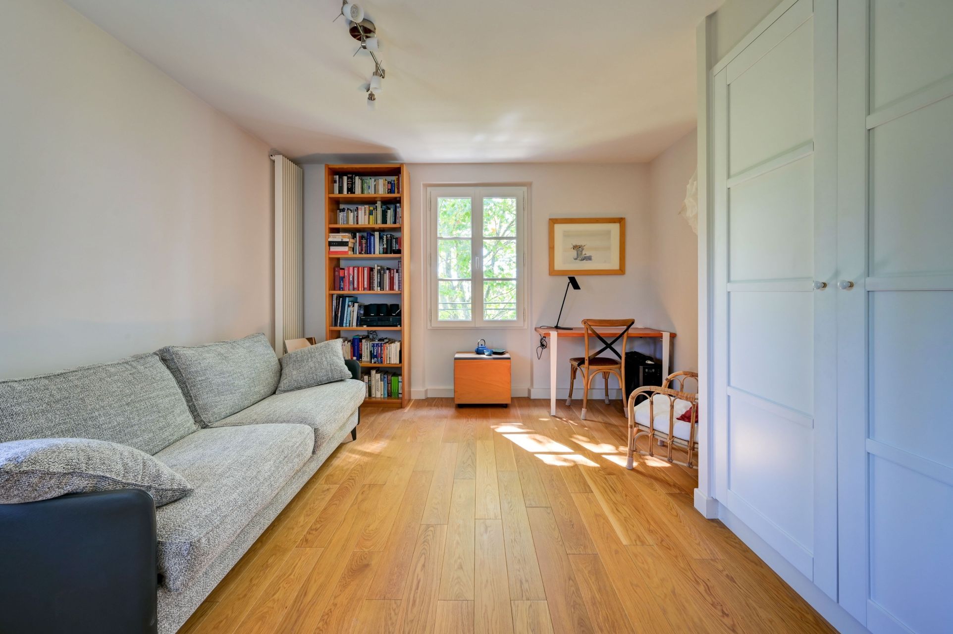 luxury house 8 Rooms for sale on AIX EN PROVENCE (13090)