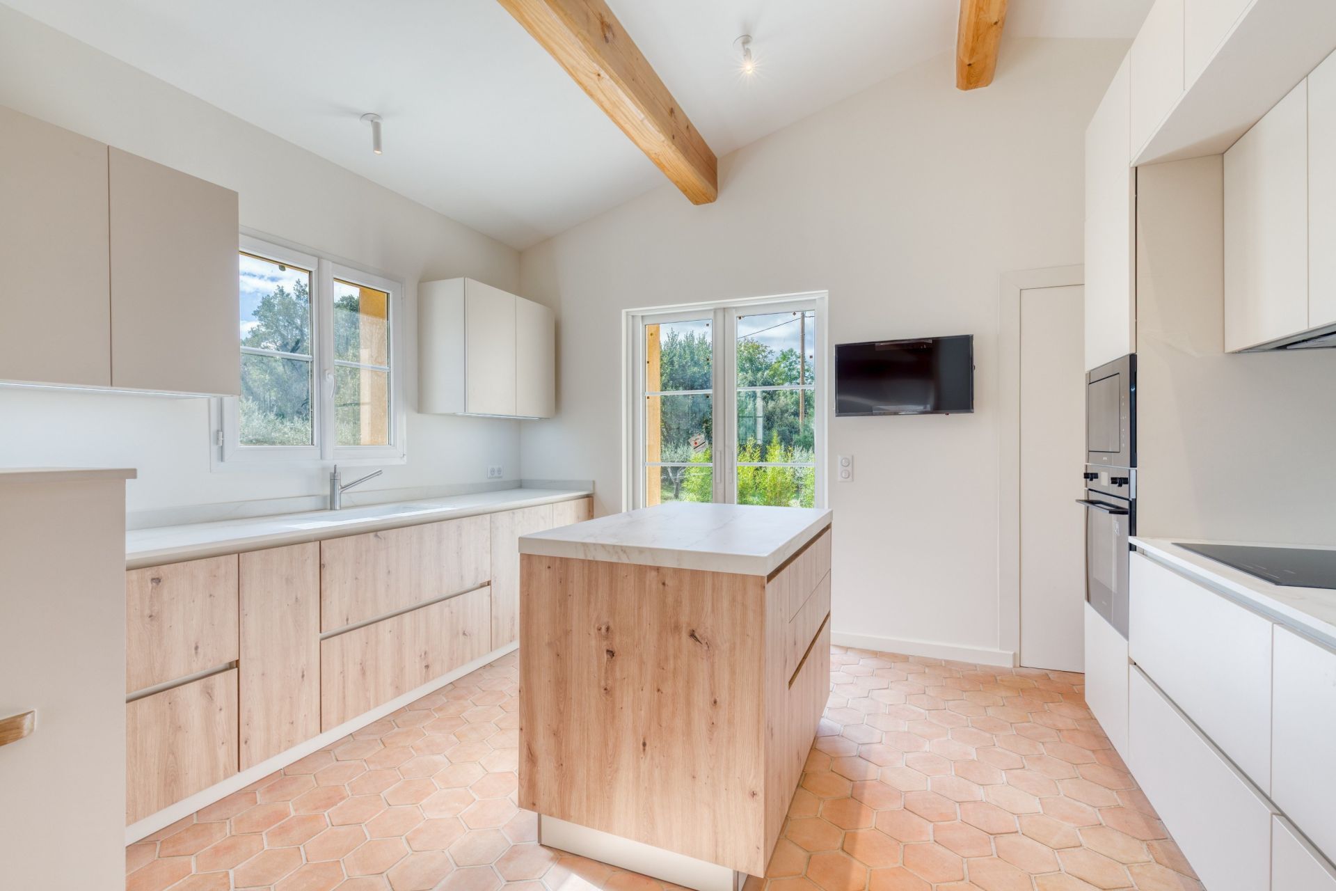 luxury provencale house 4 Rooms for sale on SALERNES (83690)