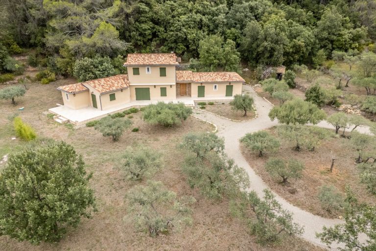 luxury provencale house 4 Rooms for sale on SALERNES (83690)