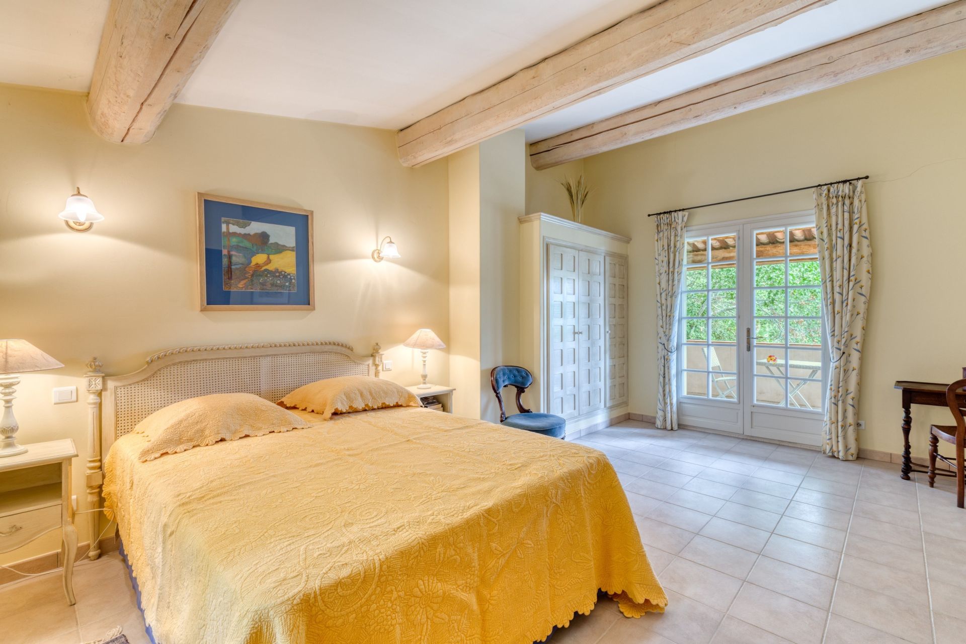 luxury property 10 Rooms for sale on SALERNES (83690)