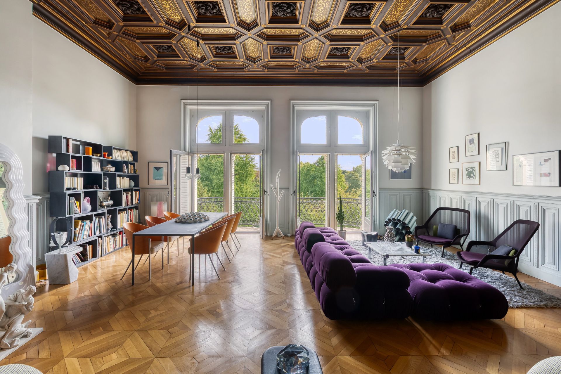 luxury apartment 5 Rooms for sale on PARIS (75008)