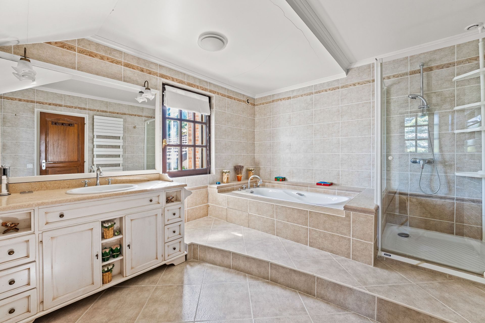 luxury house 12 Rooms for sale on DIVONNE LES BAINS (01220)