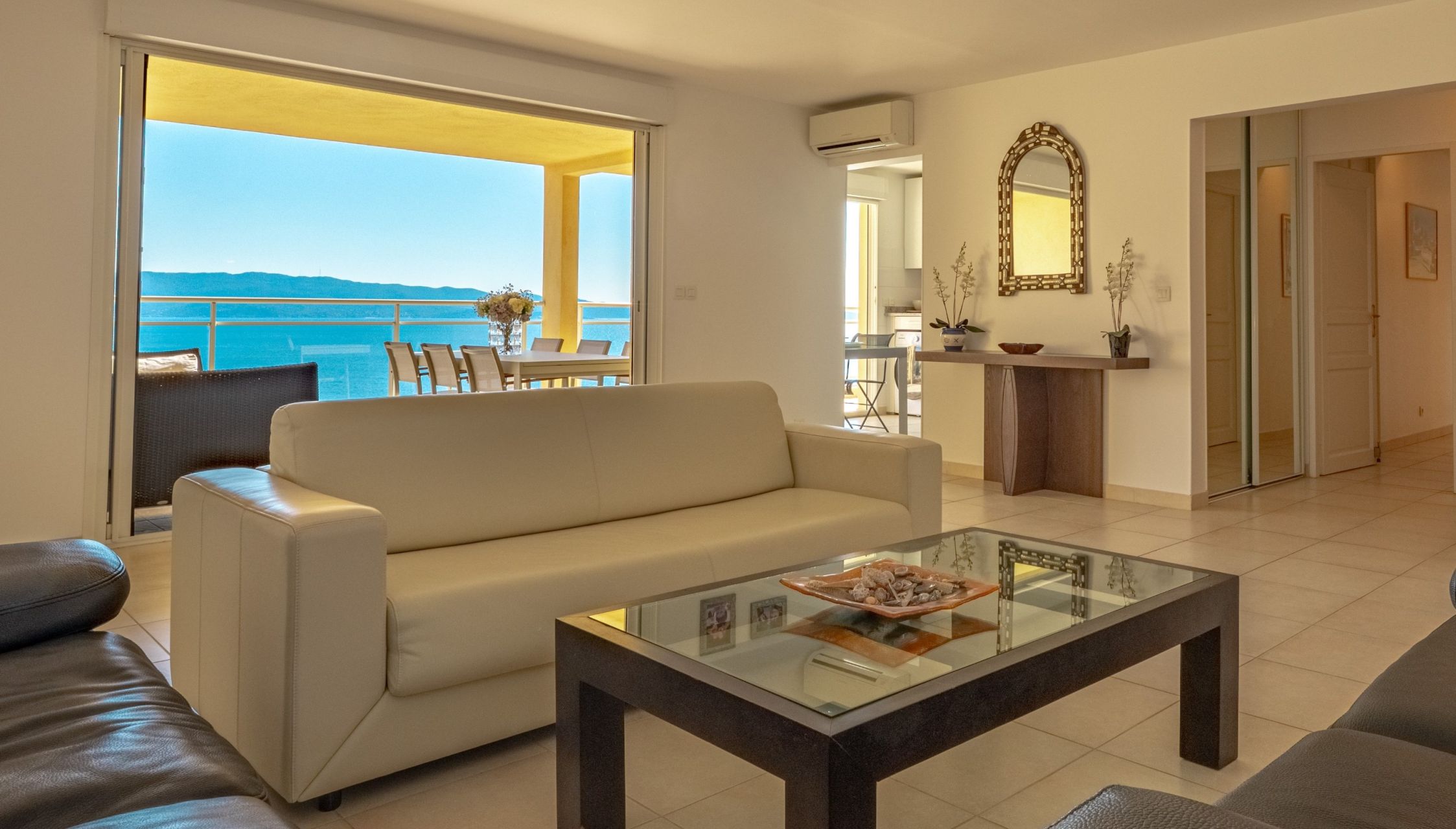 luxury apartment 5 Rooms for sale on AJACCIO (20000)