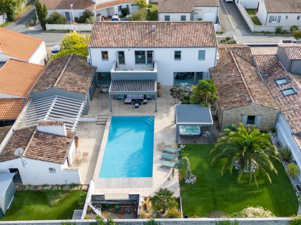 Sale Luxury house Marsilly 7 Rooms 330 m²