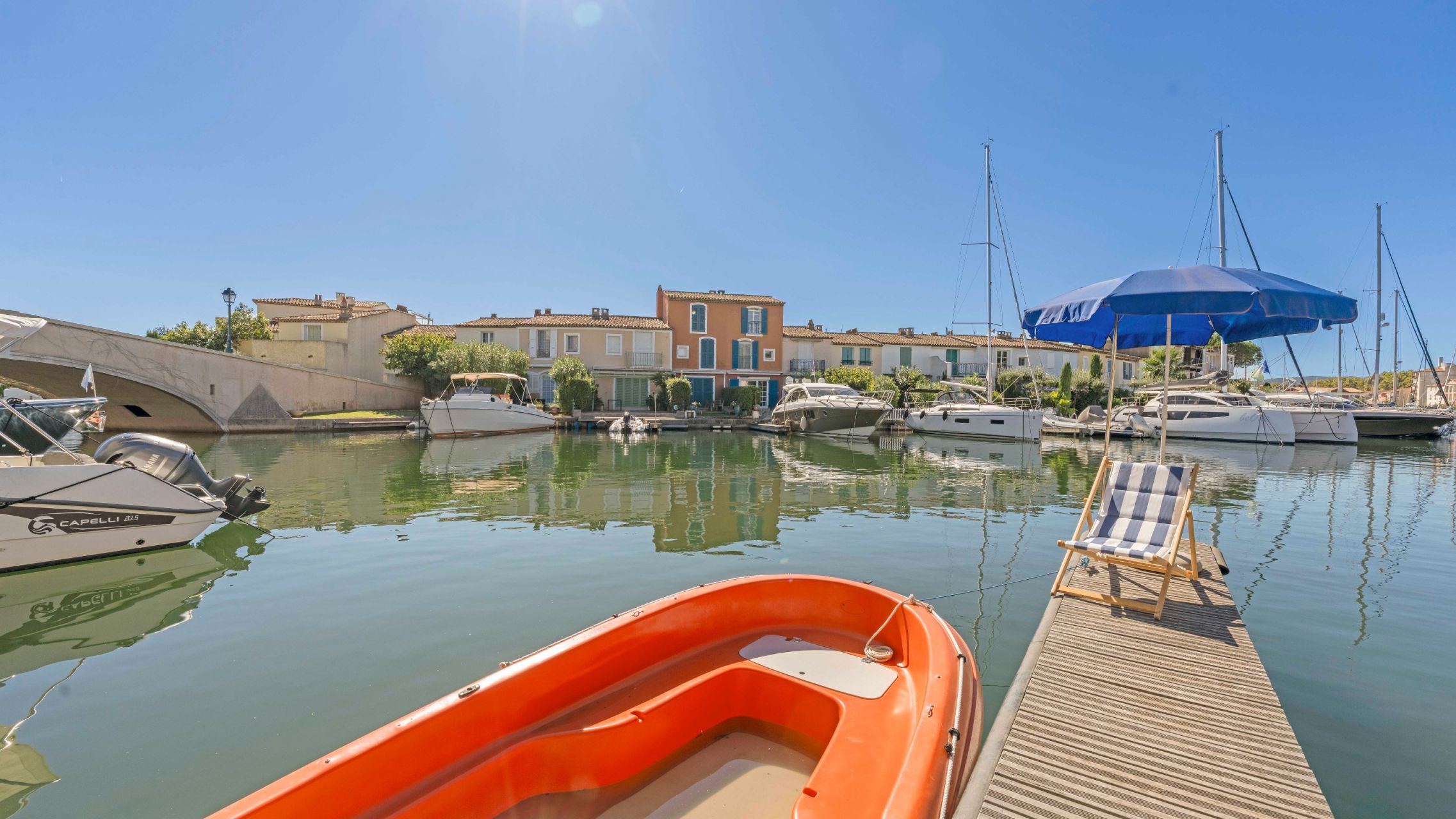 luxury villa 5 Rooms for sale on PORT GRIMAUD (83310)