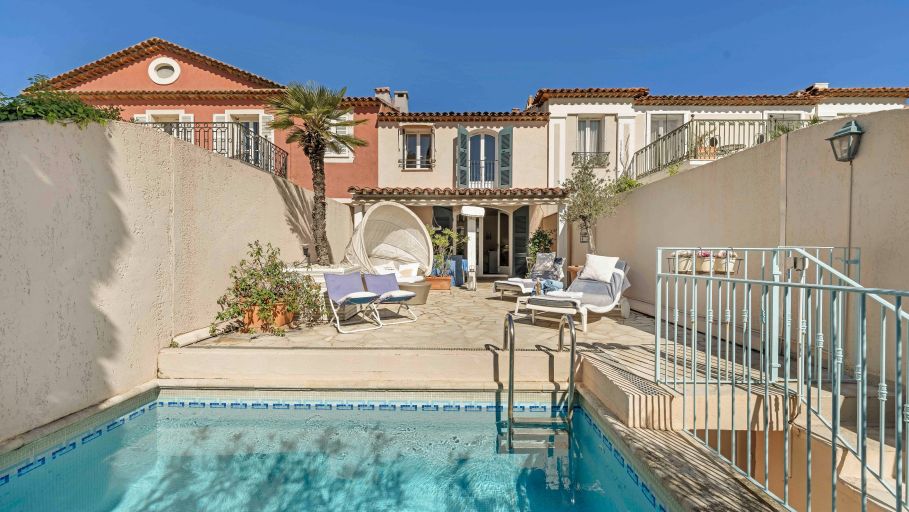 villa de luxe 5 Pièces en vente sur PORT GRIMAUD (83310)